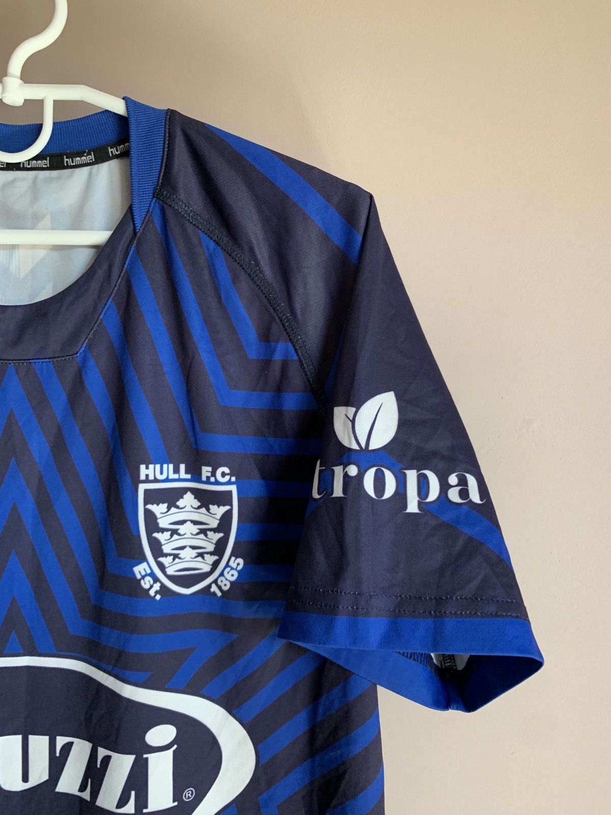 Hummel Hull F.C Training Rugby League Shirt Hummel Jersey Size M Size US M / EU 48-50 / 2 - 3 Thumbnail