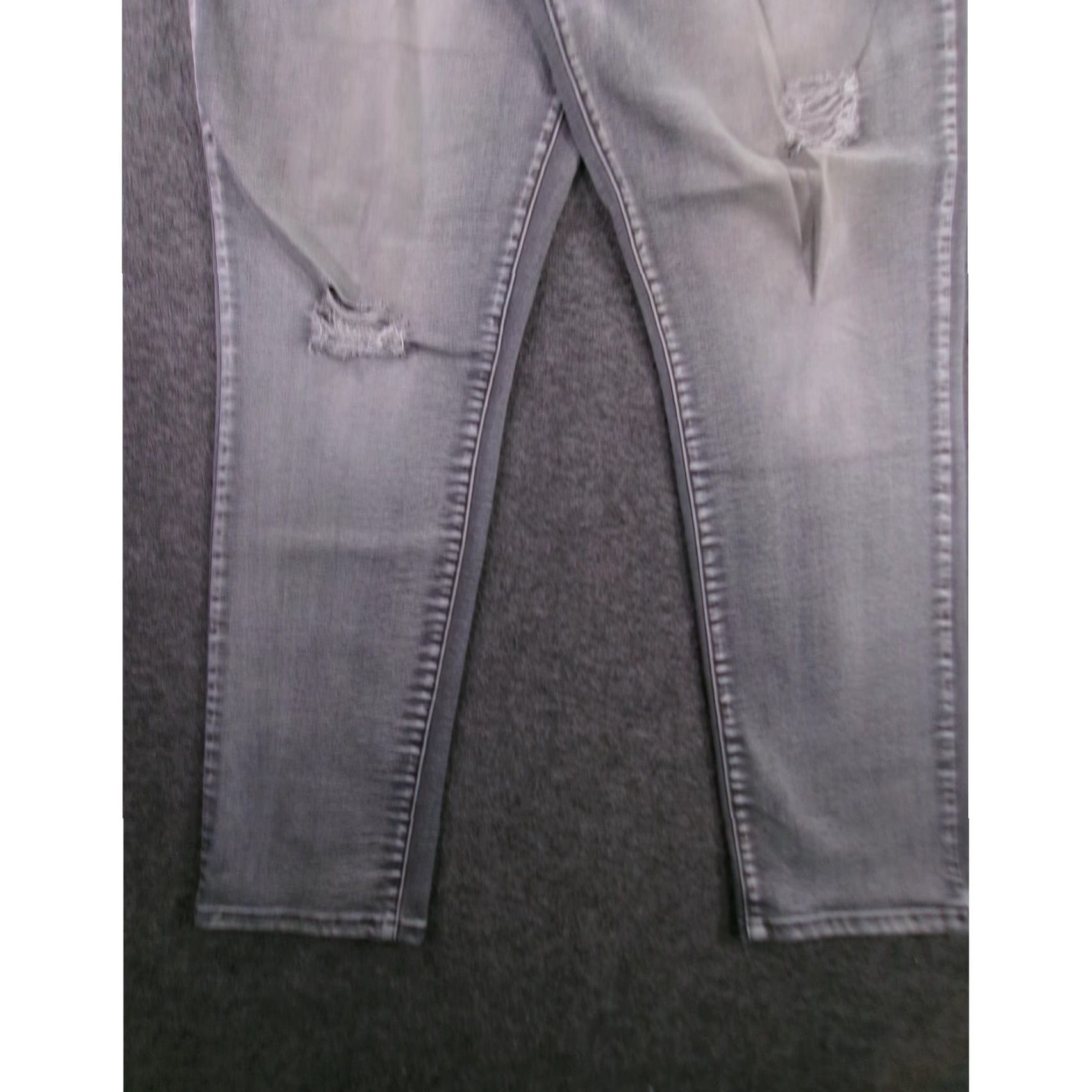 Vintage VINTAGE Indigo Wisdom Jeans Unisex Adults Regular Medium Distressed Black Denim 80s 90s Grunge Slim Tapered Ripped Size US 36 / EU 52 - 5 Thumbnail