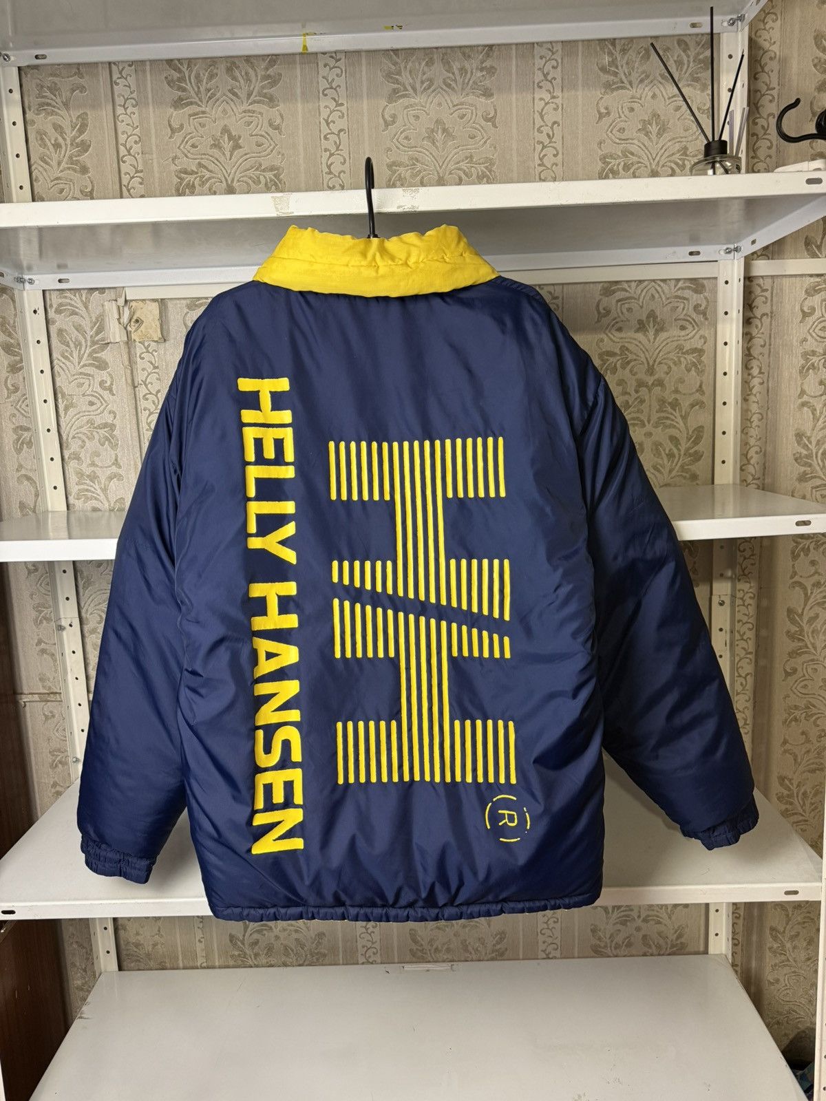 Helly Hansen Reversible Helly Hansen Puffer Down Jacket Gorpcor Size US S / EU 44-46 / 1 - 1 Thumbnail