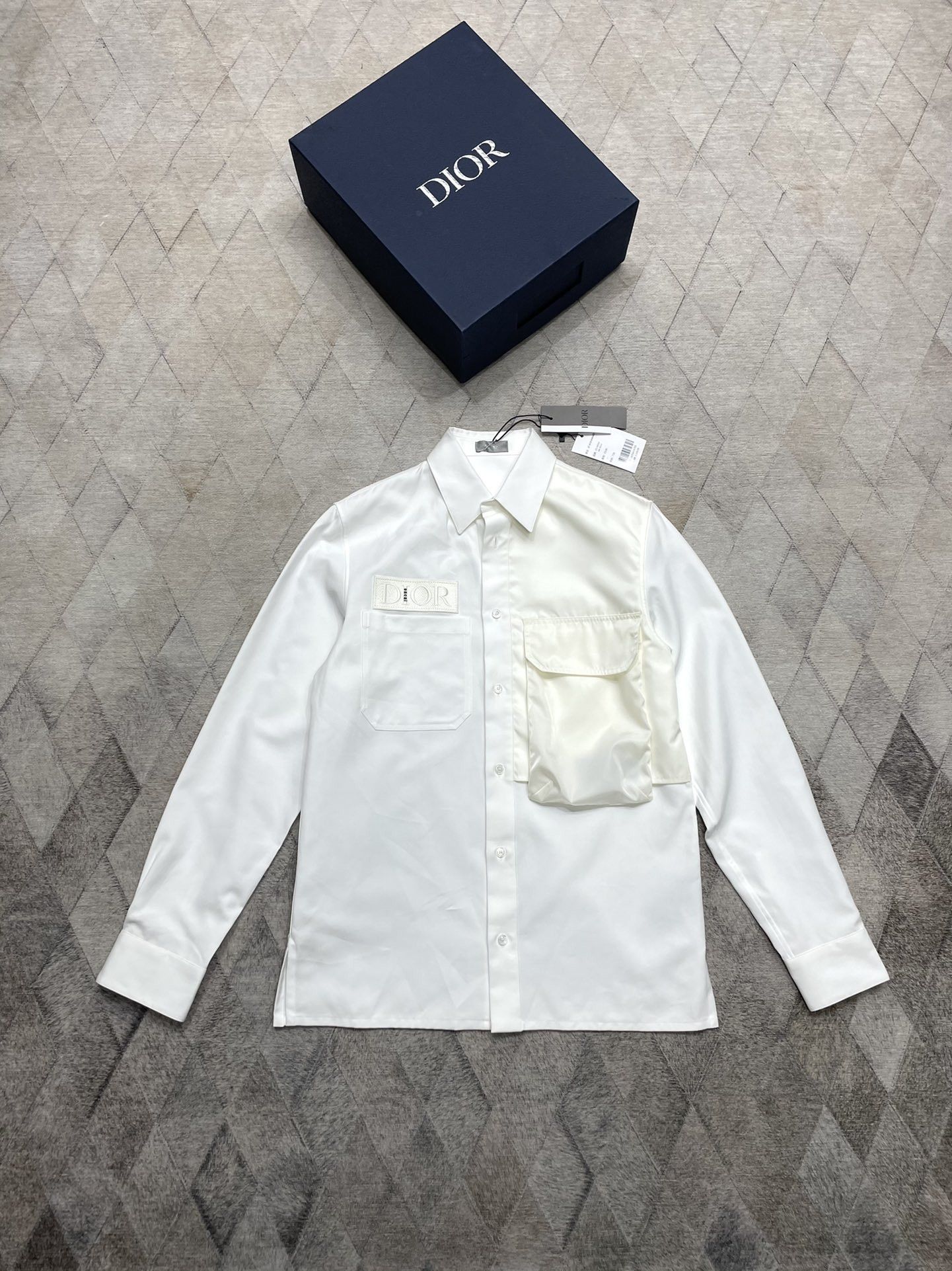 Dior Dior x Sacai Logo Patch Button Up Shirt Size M Size US M / EU 48-50 / 2 - 1 Thumbnail