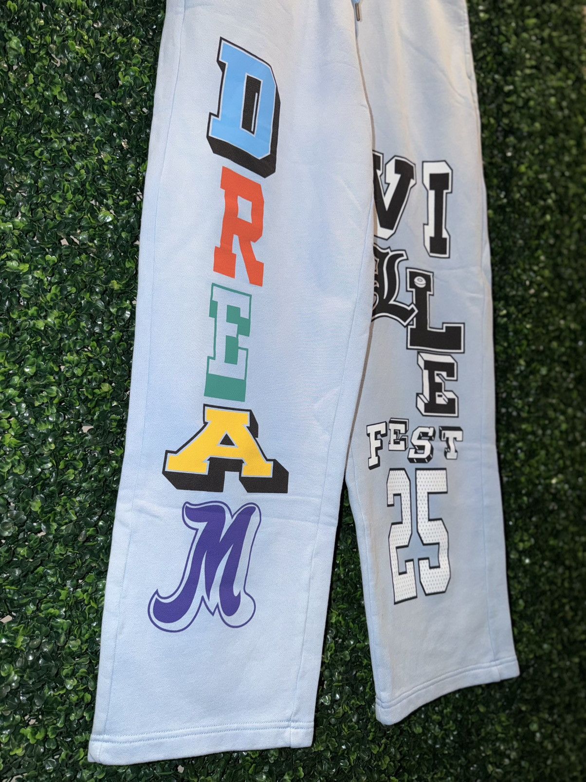 Dreamville DV 25 Varsity Letters Blue J Cole Sweatpants Size M BNWOT Size US 30 / EU 46 - 2 Thumbnail