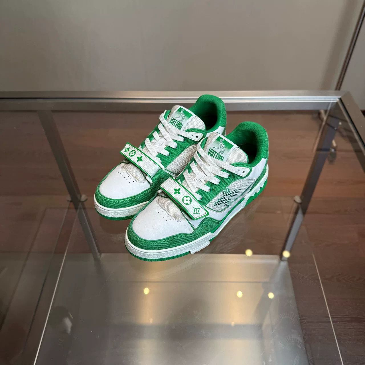 Louis Vuitton LV Trainer White Green Velcro Size US 9.5 / EU 42-43 - 1 Thumbnail