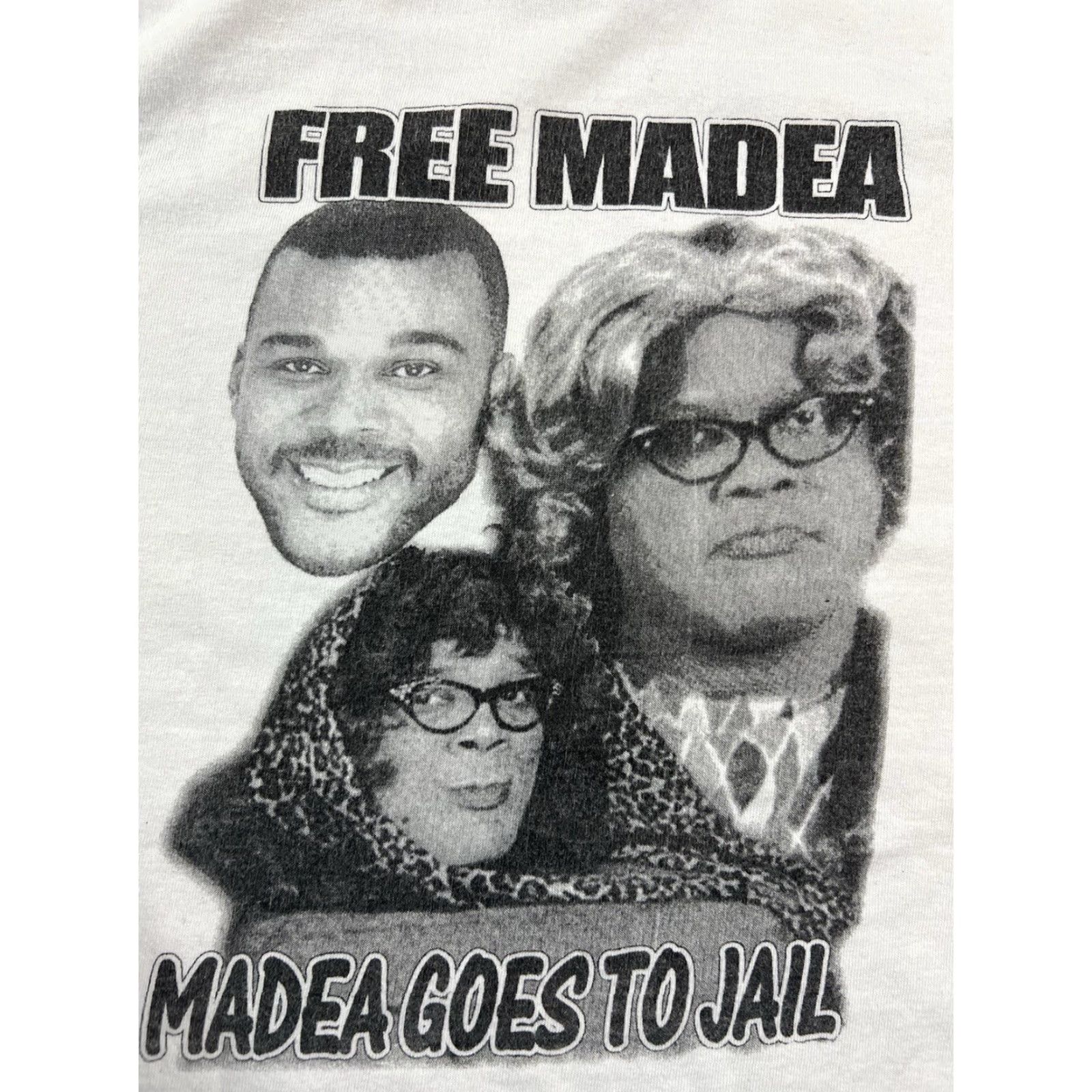 Gildan VINTAGE Tyler Perry Madea Goes To Jail Movie Promo T Shirt White XL Mens Short Sleeve Crew Neck Gildan Graphic Print Double-Sided Size US XL / EU 56 / 4 - 7 Thumbnail