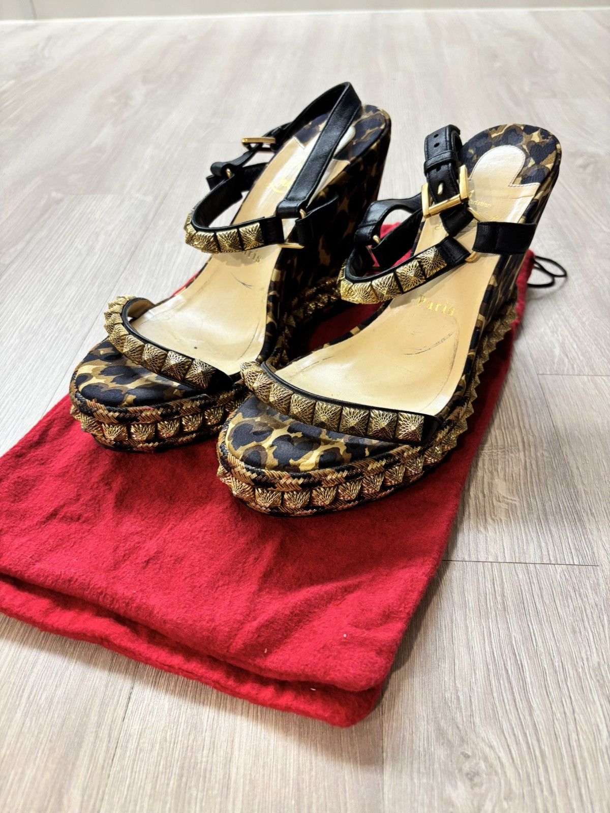 CHRISTIAN LOUBOUTIN PIRA RYAD 110