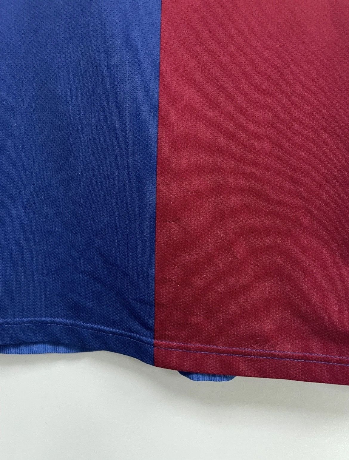 Nike Barcelona 2006/2007 Home Football Shirt Soccer Jersey Nike Size US L / EU 52-54 / 3 - 6 Thumbnail