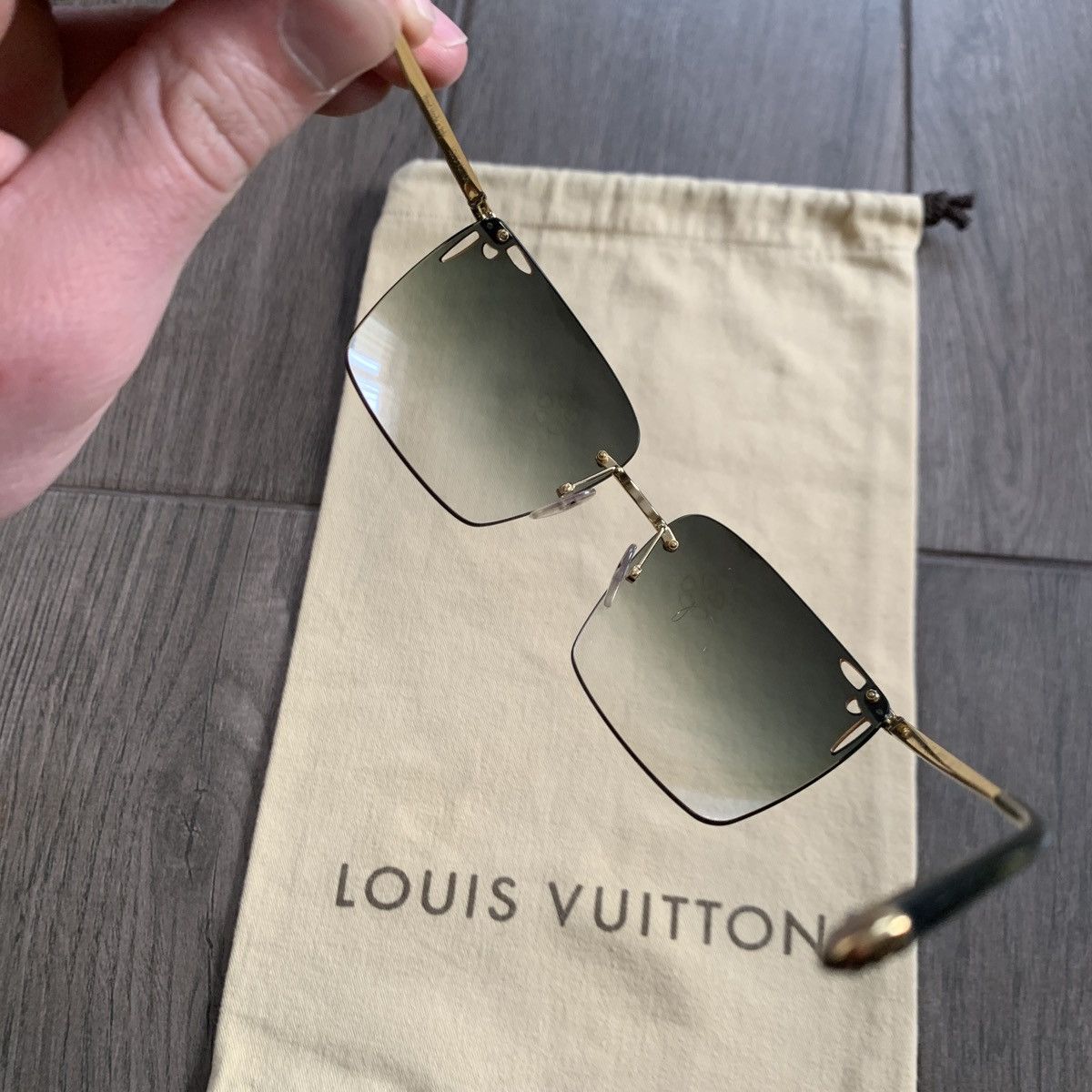 Louis Vuitton Louis Vuitton LV Monogram Gradient Z0589U Womens Sunglasses Size ONE SIZE - 12 Thumbnail