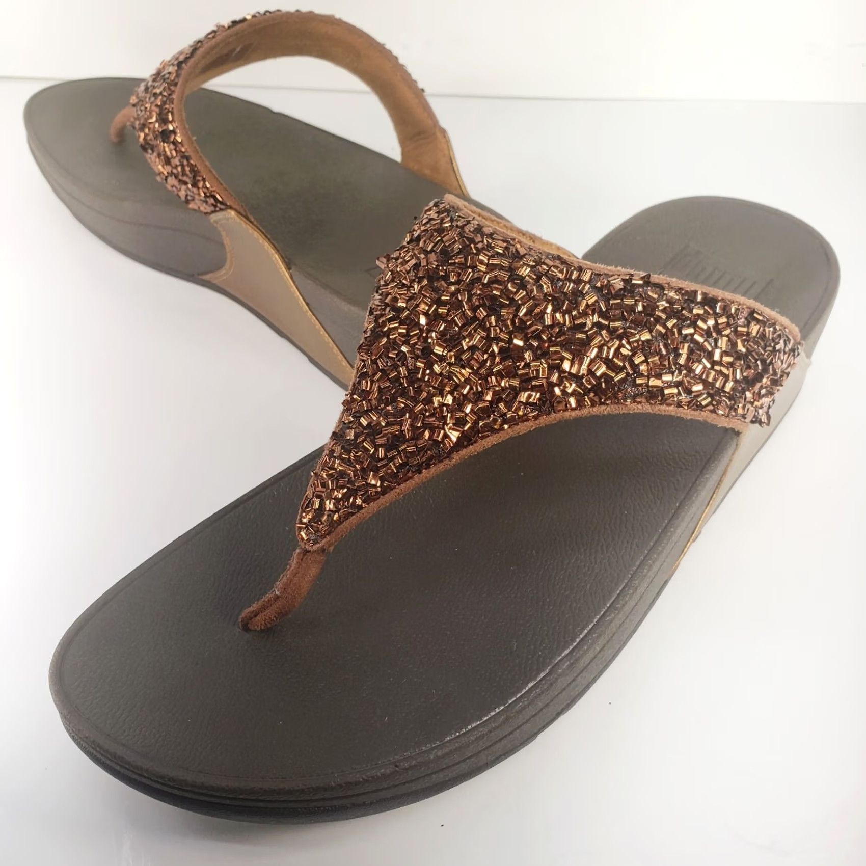 Vintage FitFlop Lulu Glitz Metallic Sandal Women's Sandal 10 Brown Metallic Thong Sole/Insole Comfort Cushioned Slip On Wedge Summer Casual Travel Size US 10 / IT 40 - 2 Thumbnail