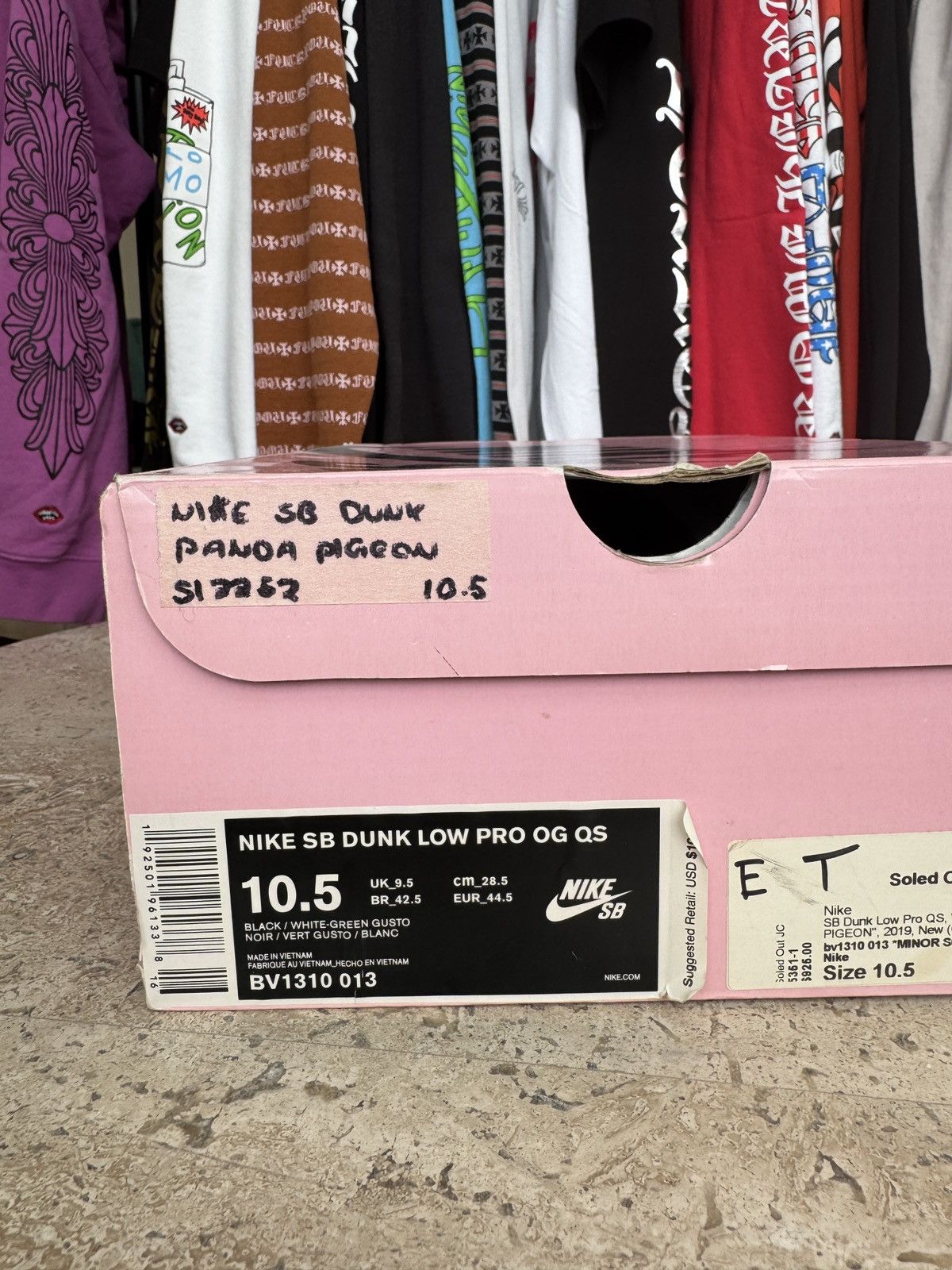Nike SB Nike SB Dunk Low Staple Panda Pigeon Size US 10.5 / EU 43-44 - 24 Thumbnail