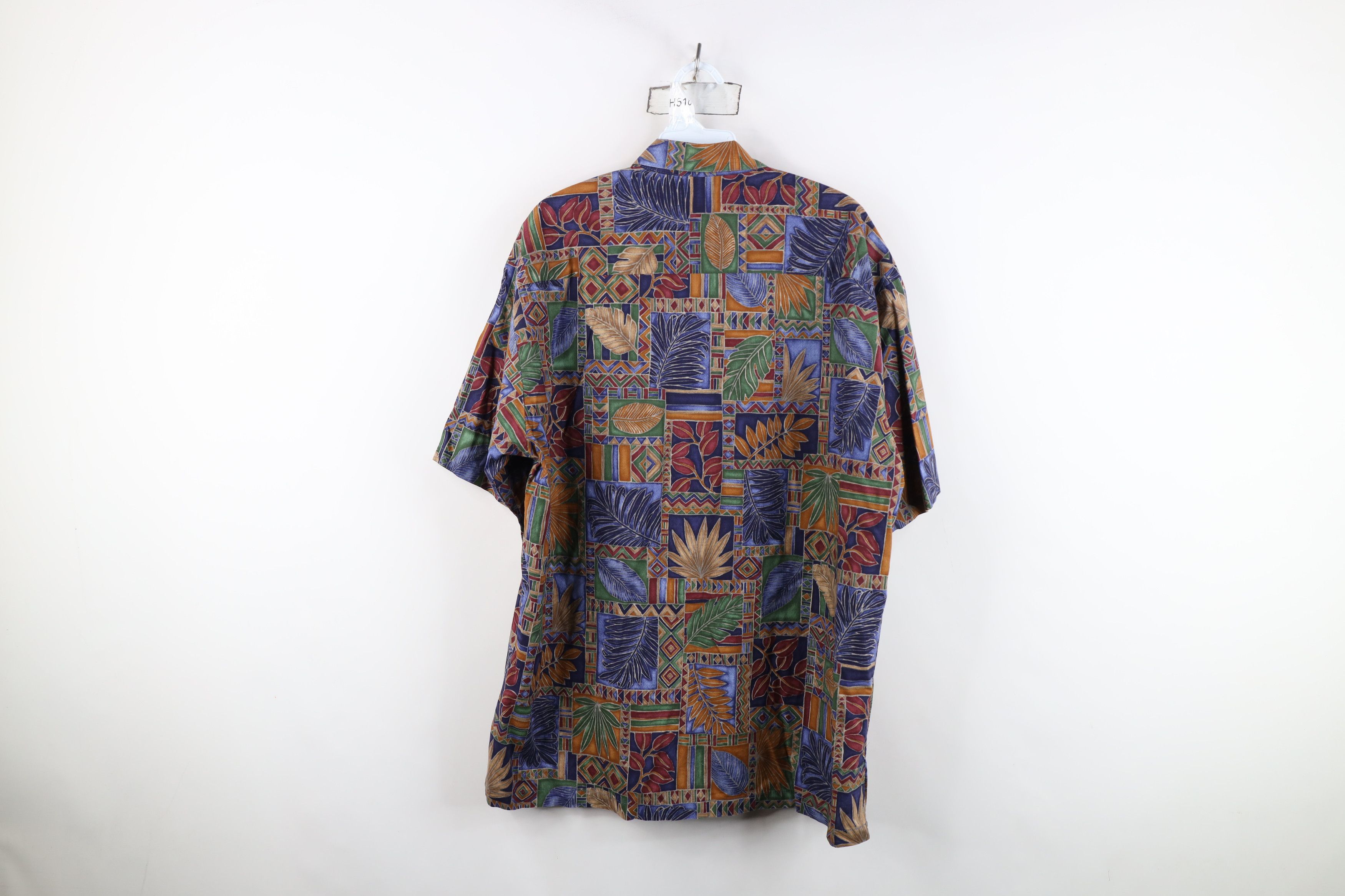 Vintage Vintage 90s Streetwear Rainbow Geometric Button Shirt Size US L / EU 52-54 / 3 - 9 Thumbnail