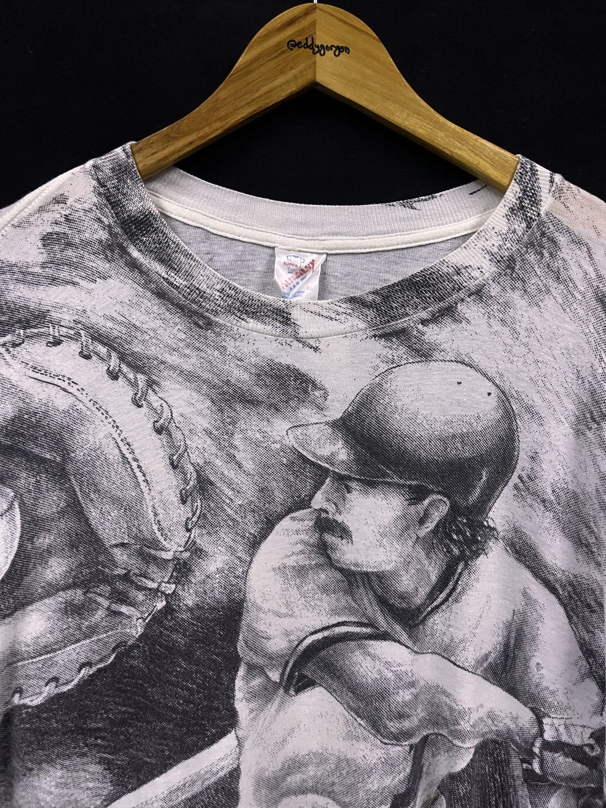 Vintage VINTAGE AOP 80s MLB FULLPRINT GRAPHIC TSHIRT Size US XL / EU 56 / 4 - 4 Thumbnail