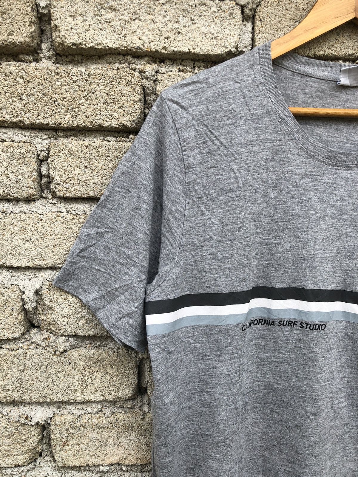 Vintage Vintage Y2K Ocean Pacific Surf Studio Peace Project Tee Size US M / EU 48-50 / 2 - 6 Thumbnail