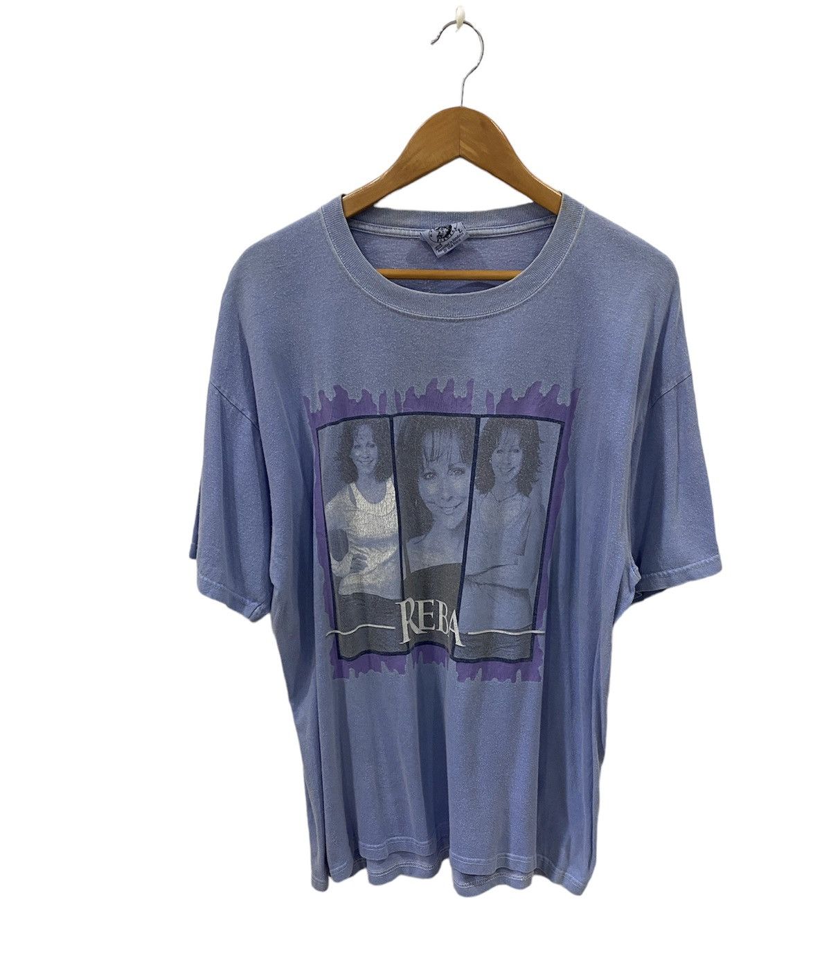 Band Tees VINTAGE 90s REBA country singer / songwriter rare tee shirt Size US L / EU 52-54 / 3 - 1 Thumbnail