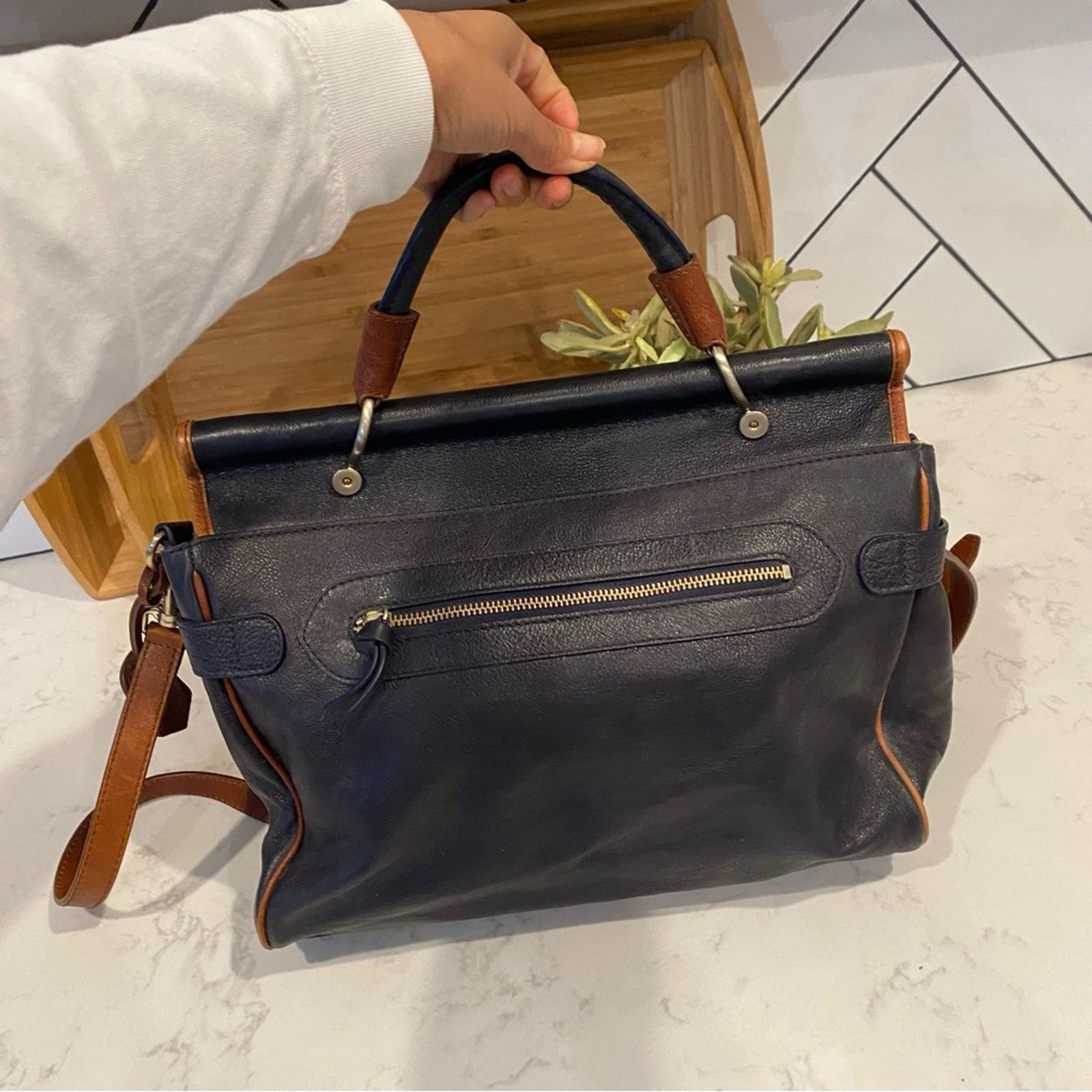 Anthropologie Schuler & Sons Philadelphia leather works Messenger bag Size ONE SIZE - 16 Thumbnail