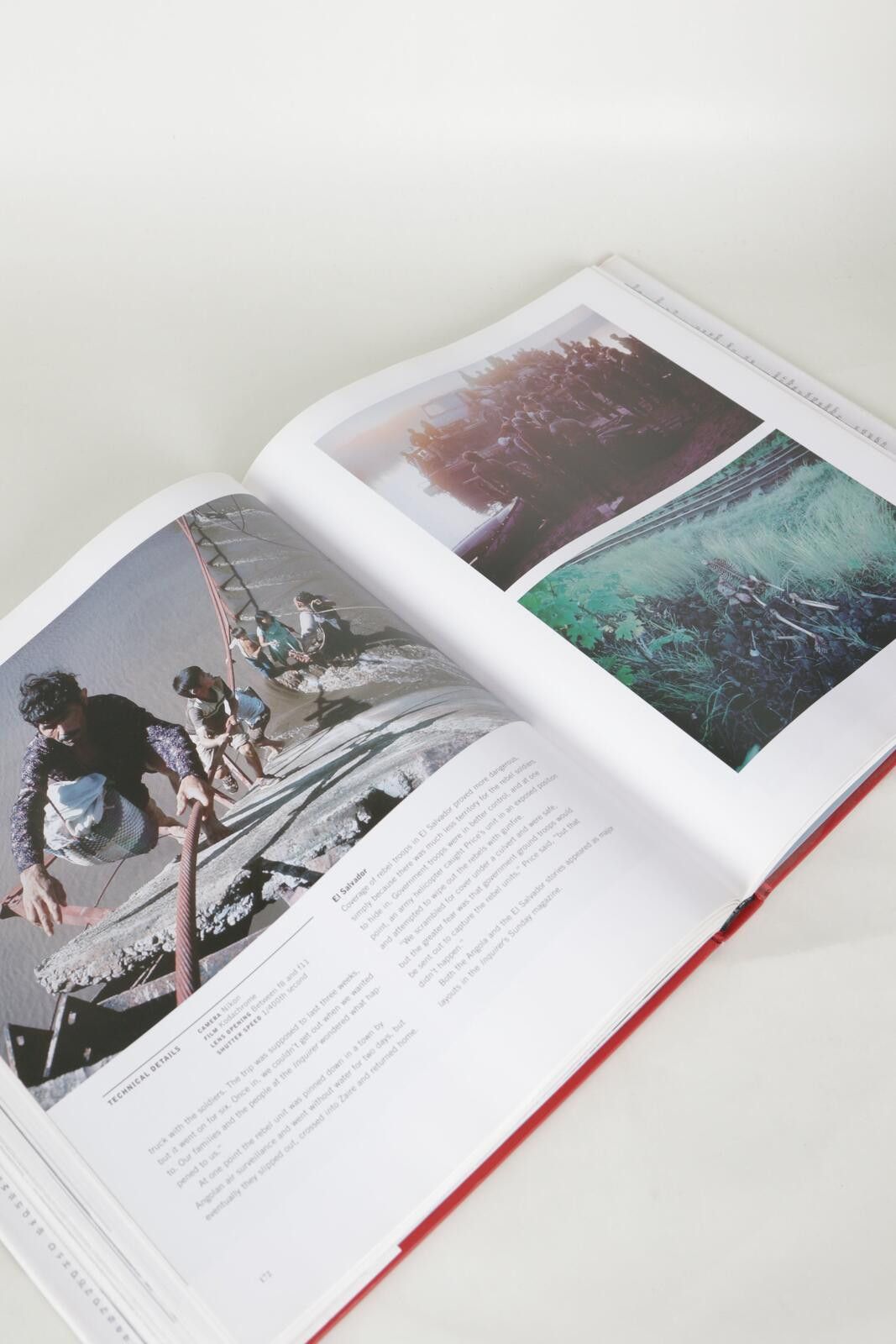 Other 05' Tess Press The Pulitizer Prize-Winning Photographs Book Size ONE SIZE - 5 Thumbnail