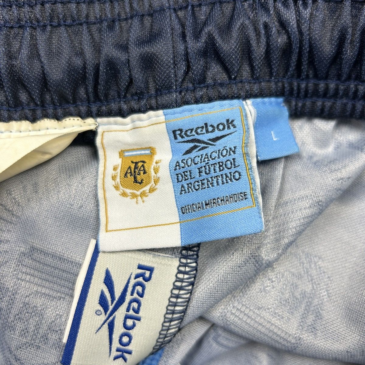 Reebok 1998 reebok argentina all over print shorts Size US 32 / EU 48 - 10 Thumbnail