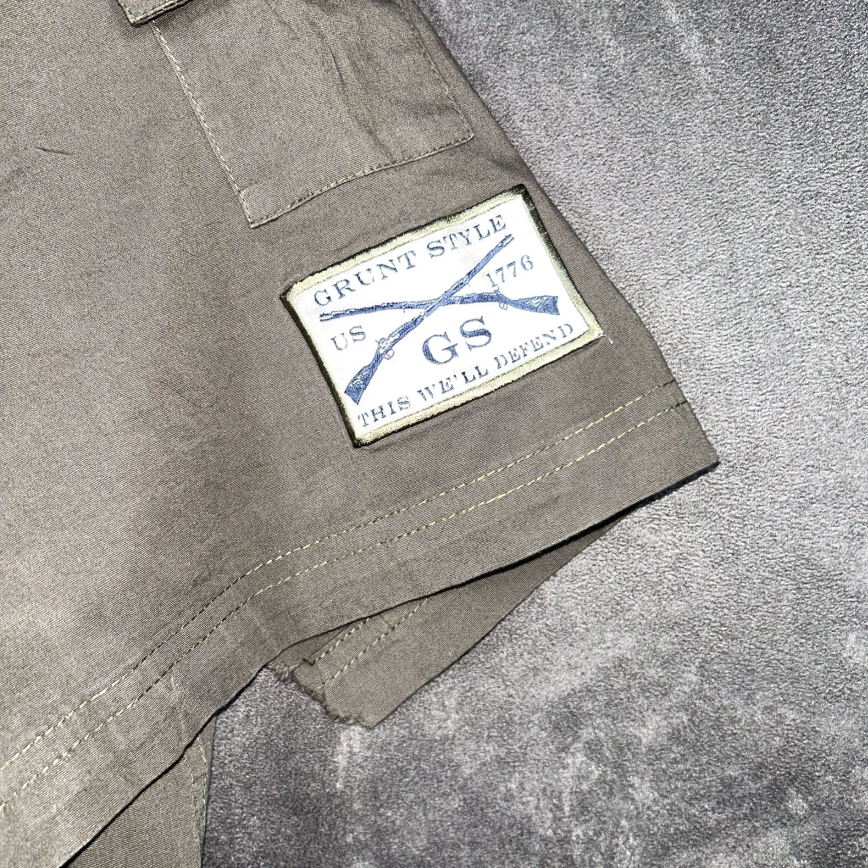 Olive VINTAGE Grunt Style Button-Down Shirt Short Sleeve Mens XL Olive Green Rippped Sleeves Size US XL / EU 56 / 4 - 3 Thumbnail