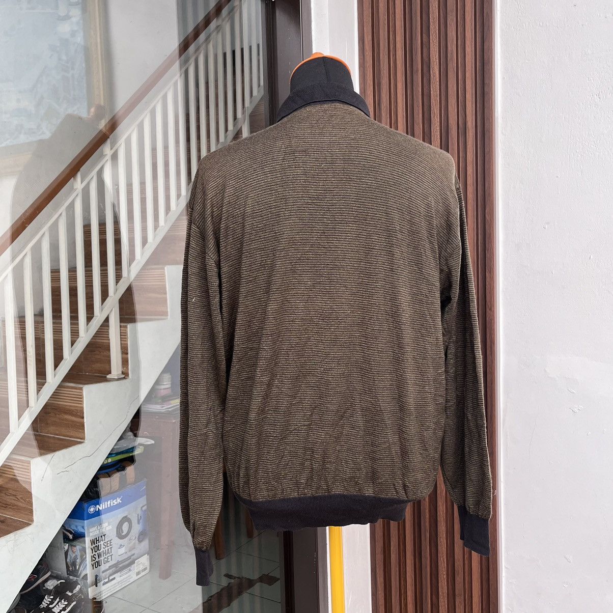 Balenciaga × Vintage Vintage Balenciaga Golf Button Collar Knitwear (UNISEX) Size US M / EU 48-50 / 2 - 2 Thumbnail