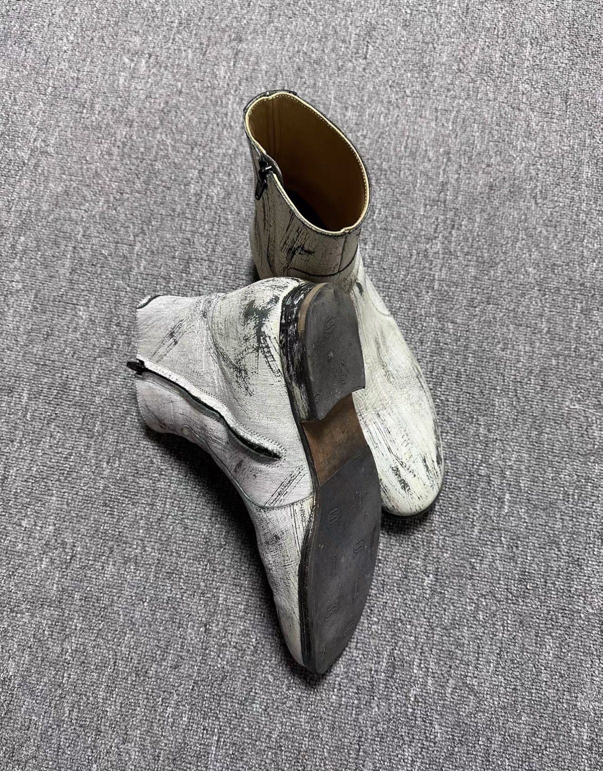 Maison Margiela Maison Margiela Whitewashed Chelsea Boots J37 Size US 8.5 / EU 41-42 - 4 Thumbnail