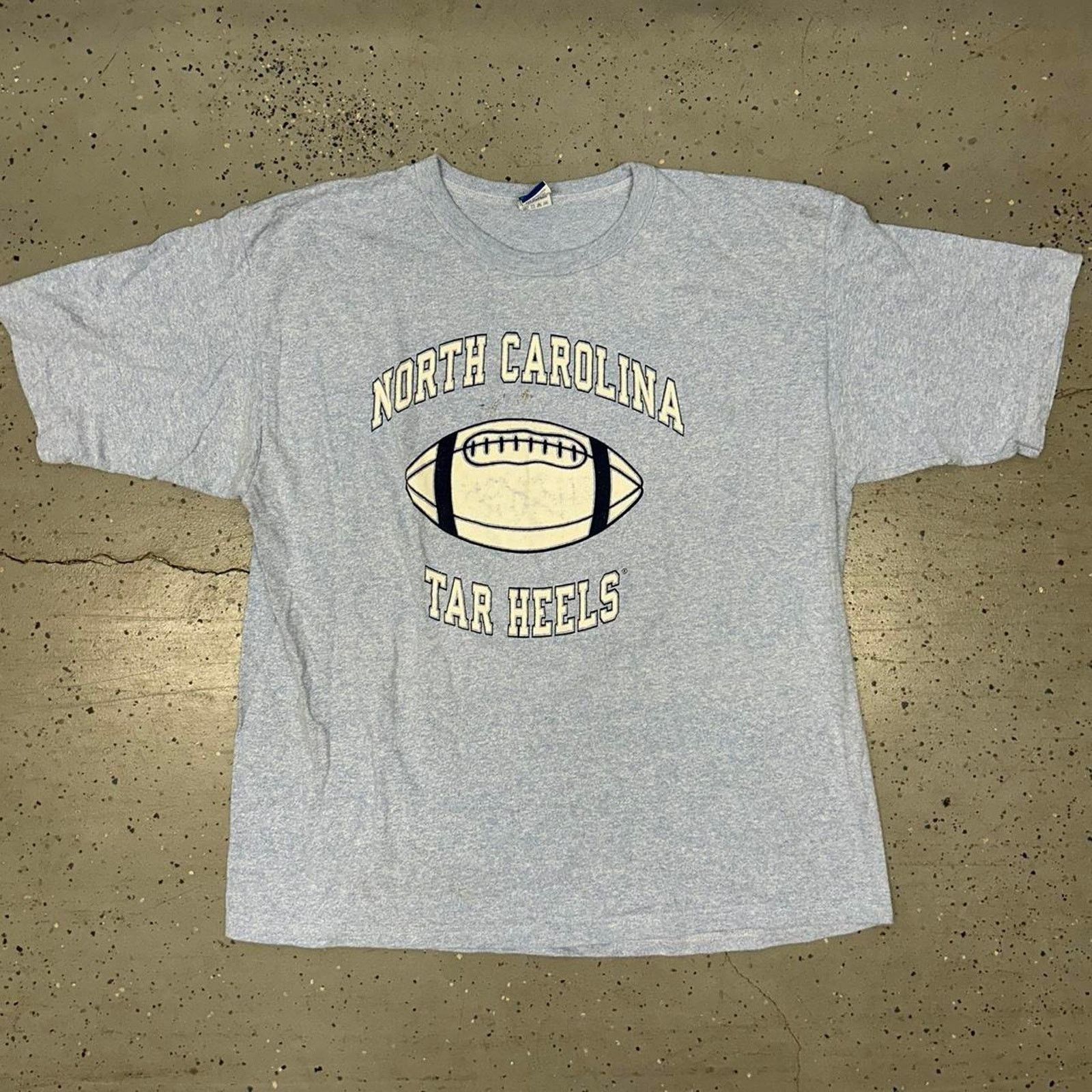 Champion VTG 90s Champion Tar Heels grey and white cotton t-shirt Size US XXL / EU 58 / 5 - 1 Thumbnail