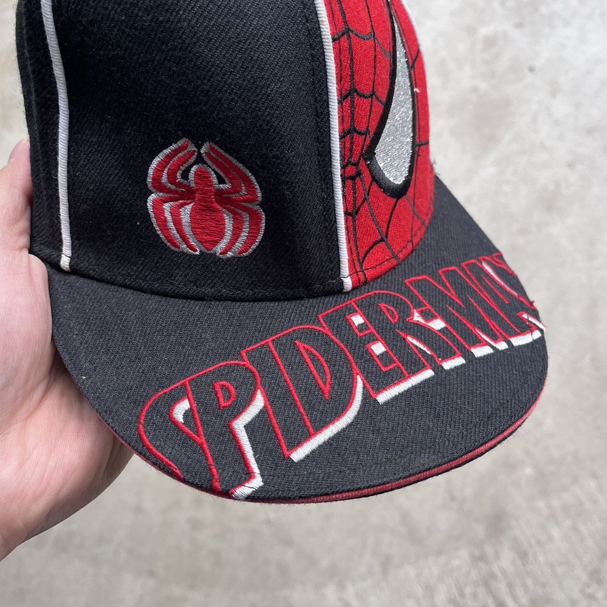 Marvel Comics 2009 Marvel Comics Spiderman Embroidered Fitted Cap Size ONE SIZE - 2 Thumbnail