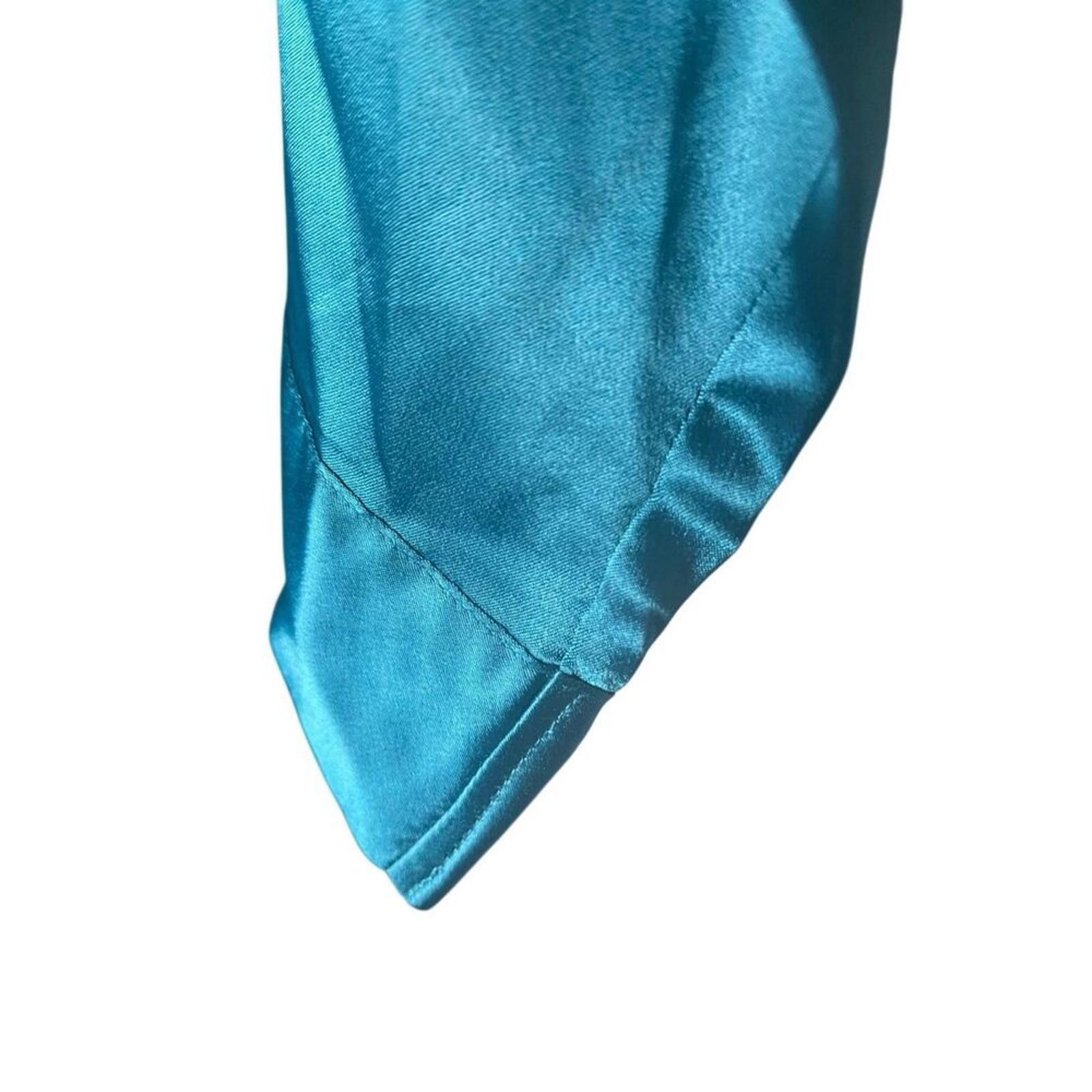 Designer Victoria's Secret robe and nightie set new with tags. Size ONE SIZE - 8 Thumbnail