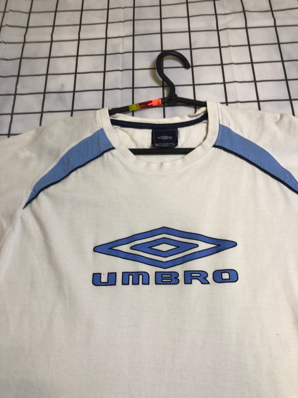 Umbro Y2K T-shirt white Umbro big logo center Vintage Size US M / EU 48-50 / 2 - 2 Thumbnail