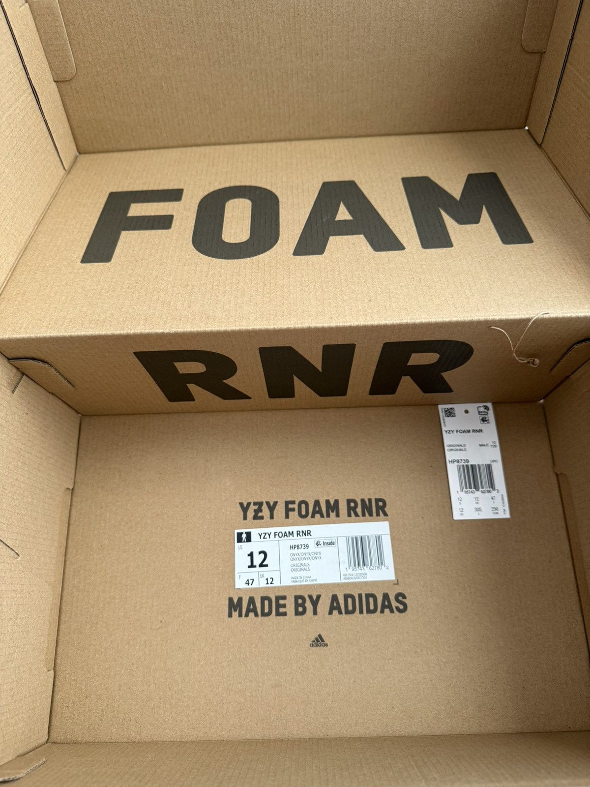 Adidas ADIDAS Yeezy Foam Runner RNR RNNR Onyx HP8739 Size 12 Used Size US 12 / EU 45 - 11 Thumbnail