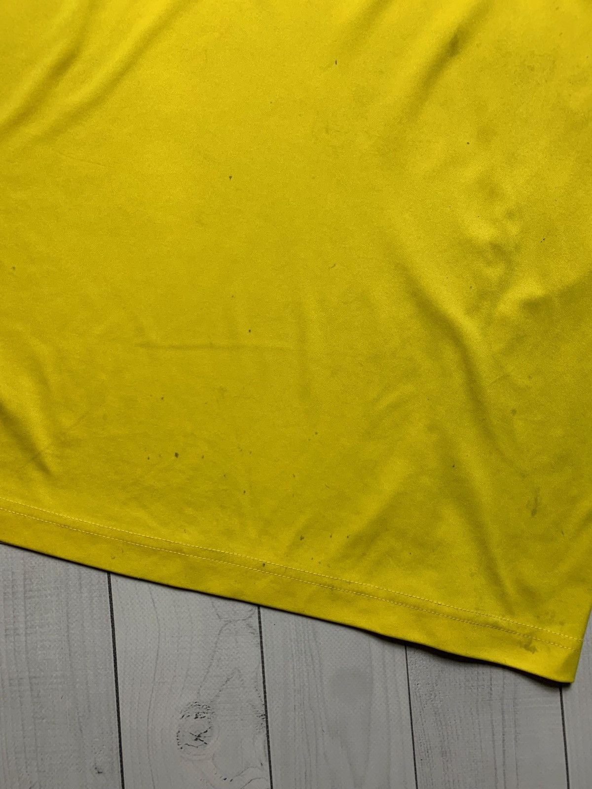 Vintage Vintage Liverpool soccer jersey yellow rare XXXL Size US XXL / EU 58 / 5 - 12 Thumbnail
