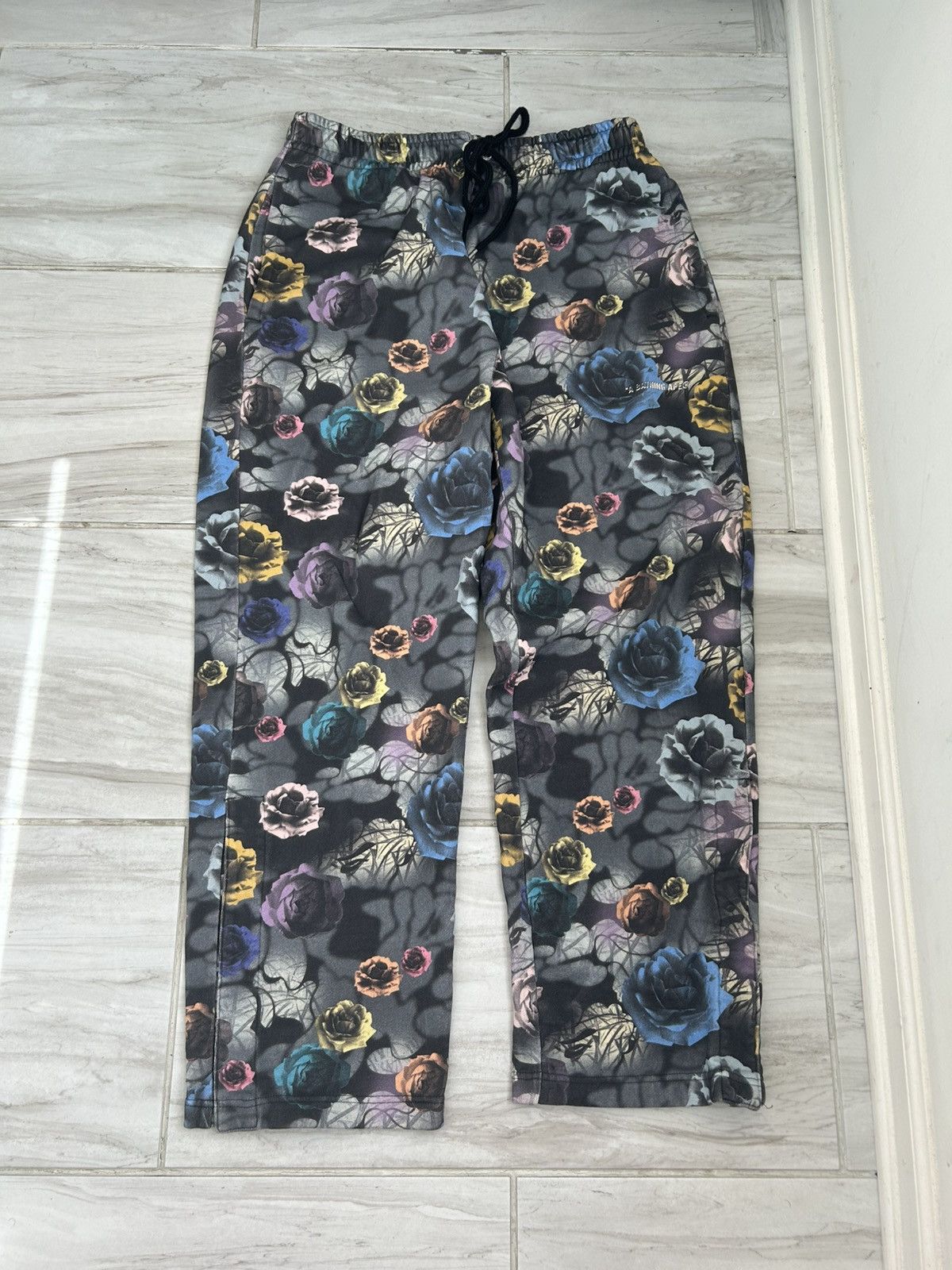 Bape Bape Floral Sweats Size US 31 - 1 Thumbnail