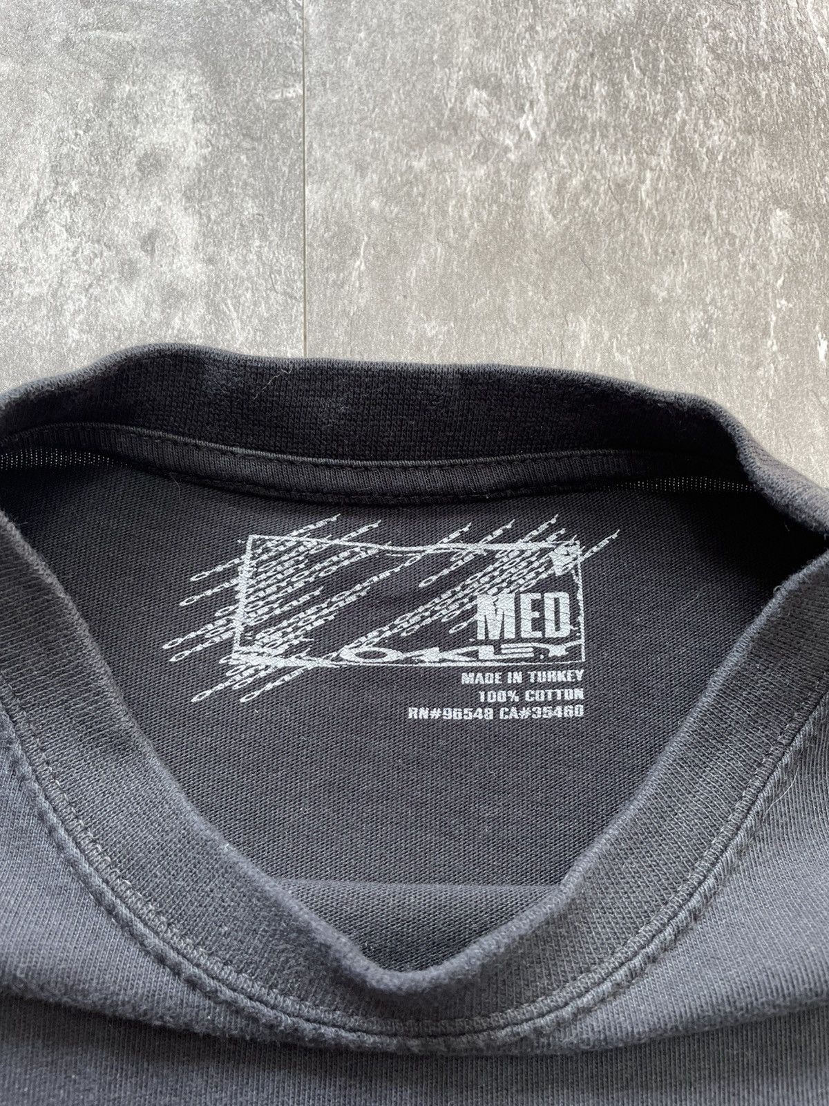 Oakley Vintage Oakley 90s Big Logo Black Long Sleeve Man Size M Y2k Size US M / EU 48-50 / 2 - 10 Thumbnail