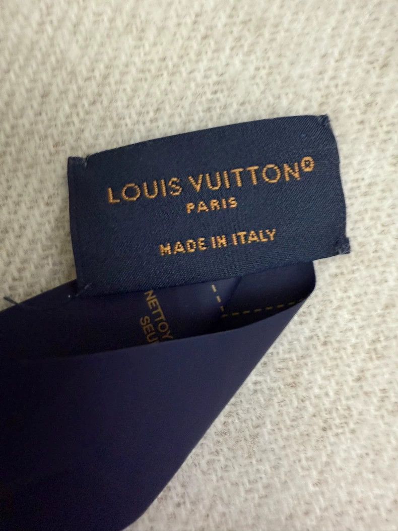 Louis Vuitton Louis Vuitton Old flower full print cream tea color cashme Size ONE SIZE - 4 Thumbnail