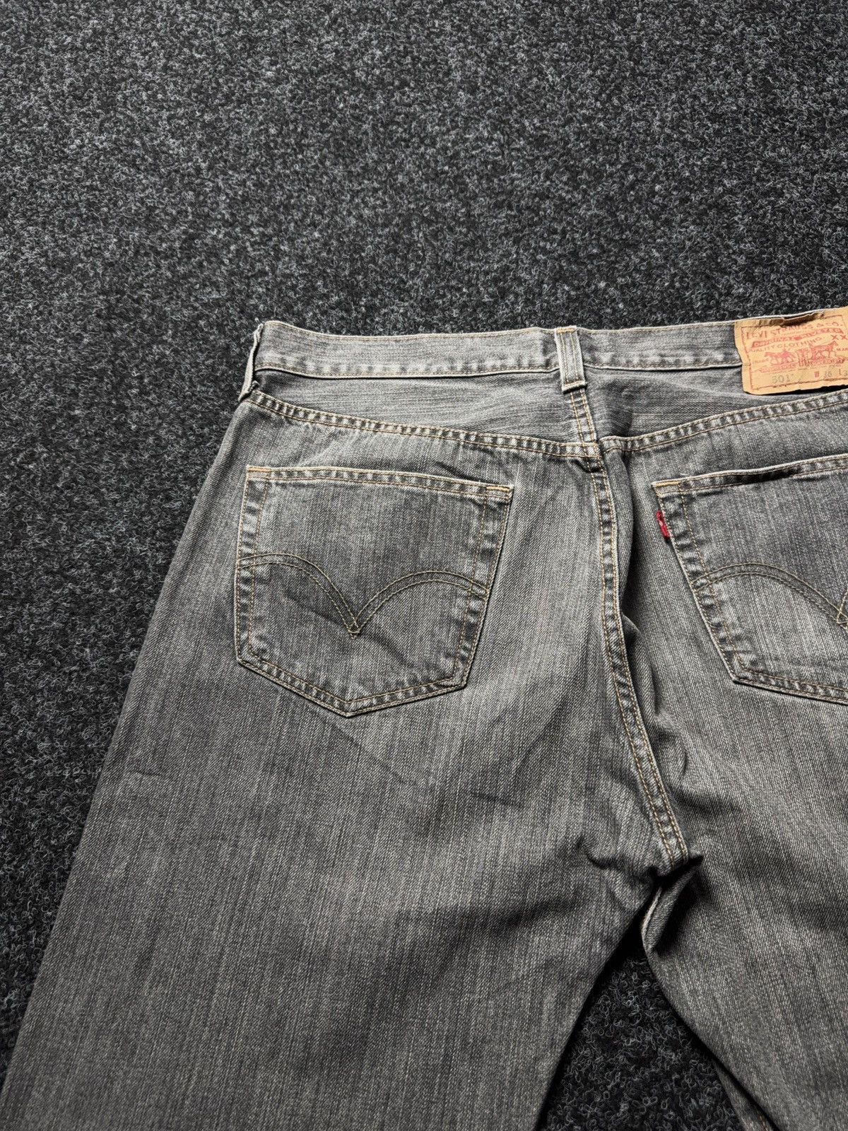 Levi's Vintage 00s Levi’s 501 Grey Wash Straight Leg Jeans LGB Y2K Size US 36 / EU 52 - 12 Thumbnail