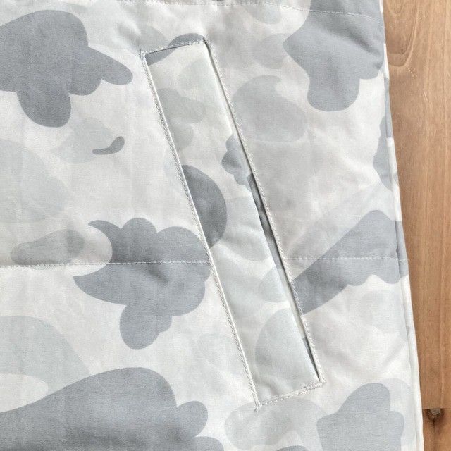 Bape 🔥Reversible🔥 White Camo x Black Camo Down Jacket BAPE NIGO Size US L / EU 52-54 / 3 - 8 Thumbnail
