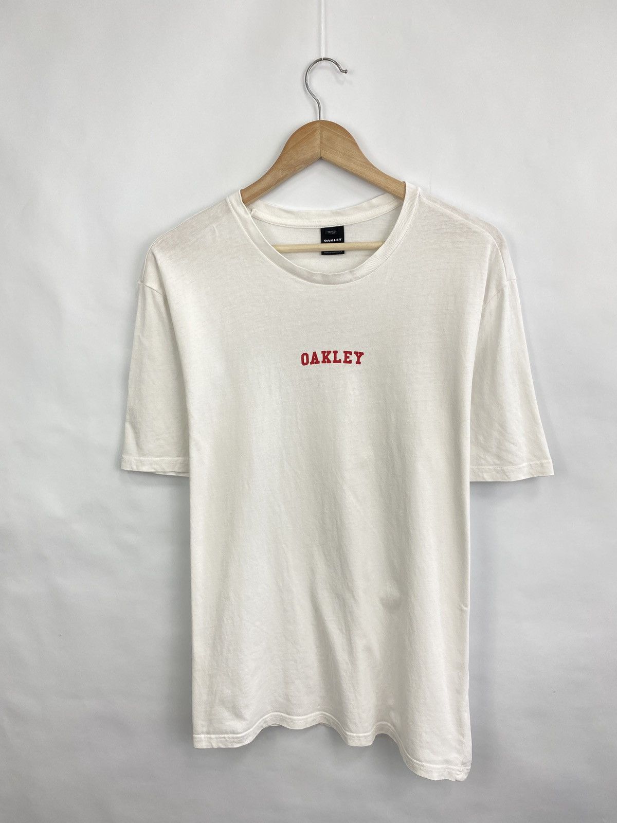 Oakley × Vintage 🇺🇸 Vintage Y2K Oakley USA Logo T-Shirt Rare Retro Hype Size US XL / EU 56 / 4 - 5 Thumbnail