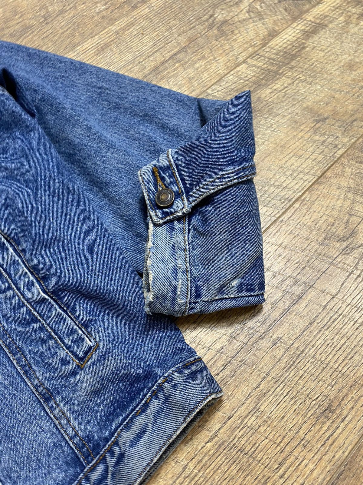 Vintage Vintage Distressed Denim Jacket. Size US XL / EU 56 / 4 - 6 Thumbnail