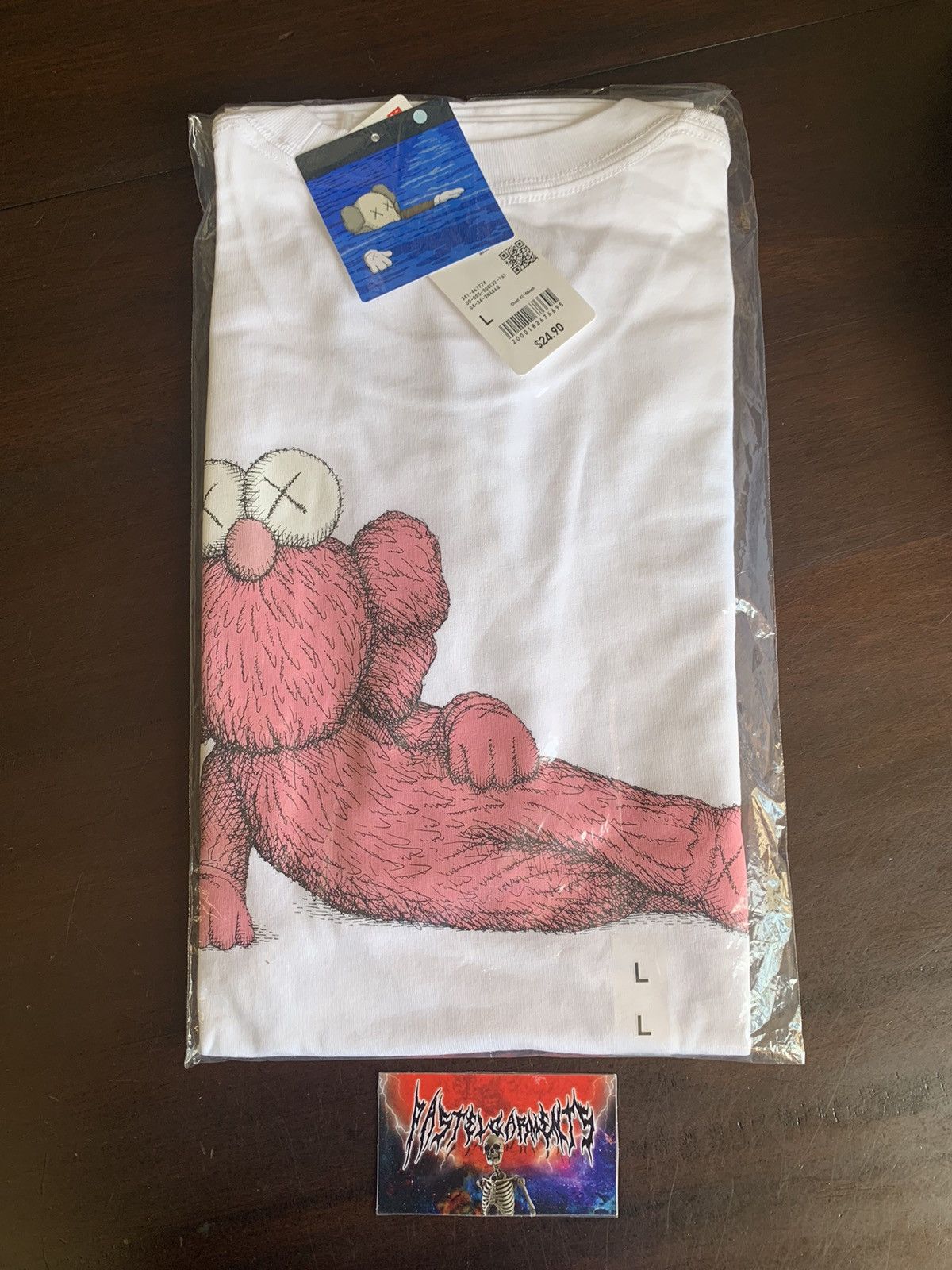 Kaws × Uniqlo Kaws x Uniqlo Time Off Tee White Size US L / EU 52-54 / 3 - 6 Thumbnail
