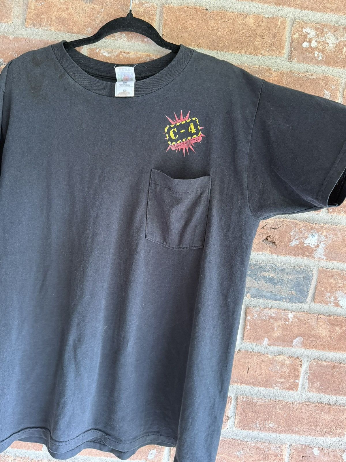 Fruit Of The Loom Vintage C-4 Energy T Medium Black Pocket Tee Graphic USA Size US L / EU 52-54 / 3 - 3 Thumbnail