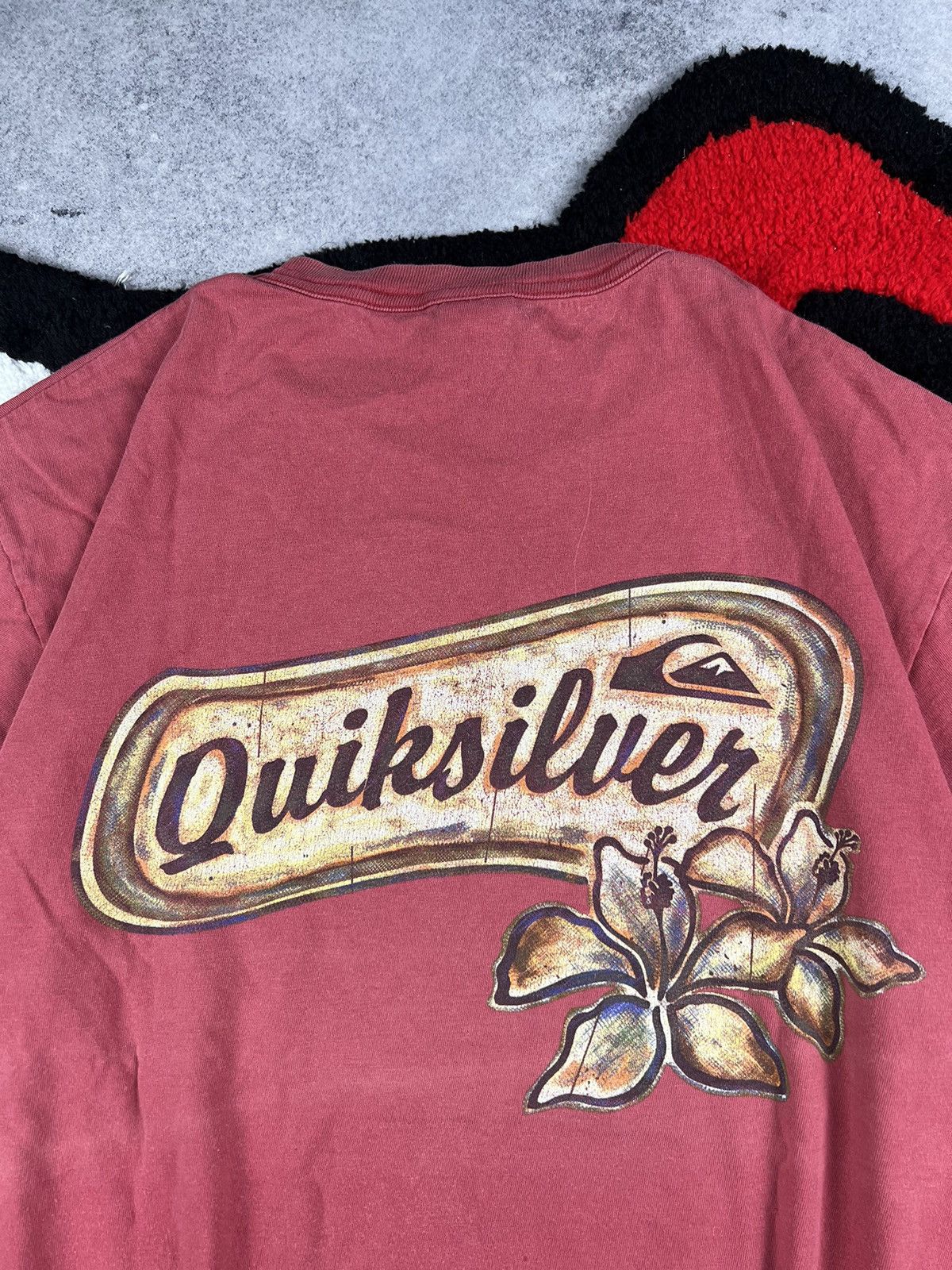 Quiksilver Vintage Quiksilver Surf Sun Faded 90s Flowers Y2K Tee Shirt Size US M / EU 48-50 / 2 - 4 Thumbnail