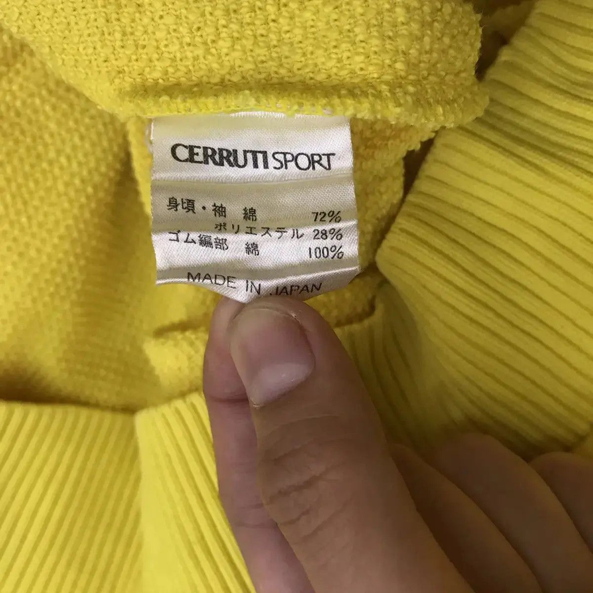 Vintage Vintage CERRUTI SPORT ITALY Half Zipper Yellow Sweatshirt Size L / US 10 / IT 46 - 6 Thumbnail