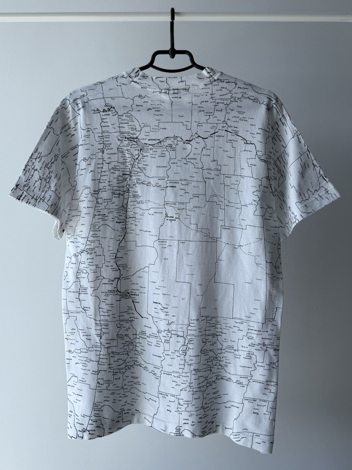 Vintage Vintage 90s Oregon Map AOP T-Shirt Tee Size US M / EU 48-50 / 2 - 8 Thumbnail