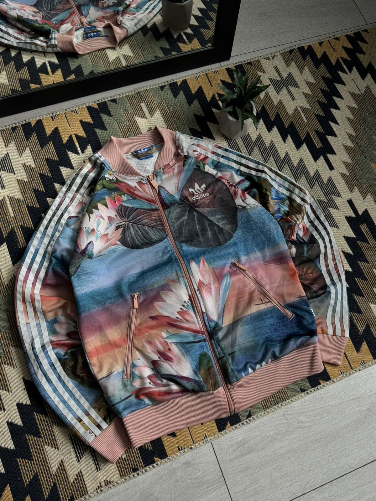 Adidas RARE❗️Vintage Adidas Originals Trefoil Floral Jacket Size S / US 4 / IT 40 - 3 Thumbnail