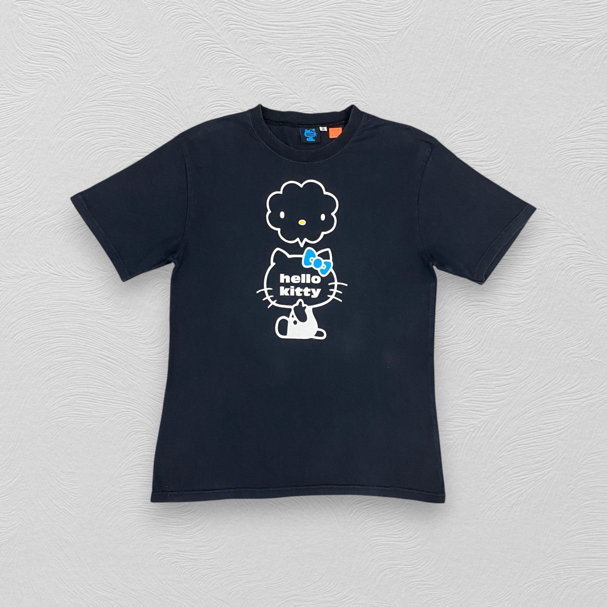 Japanese Brand Vintage Hello Kitty Tshirt - I057 Size US M / EU 48-50 / 2 - 1 Thumbnail