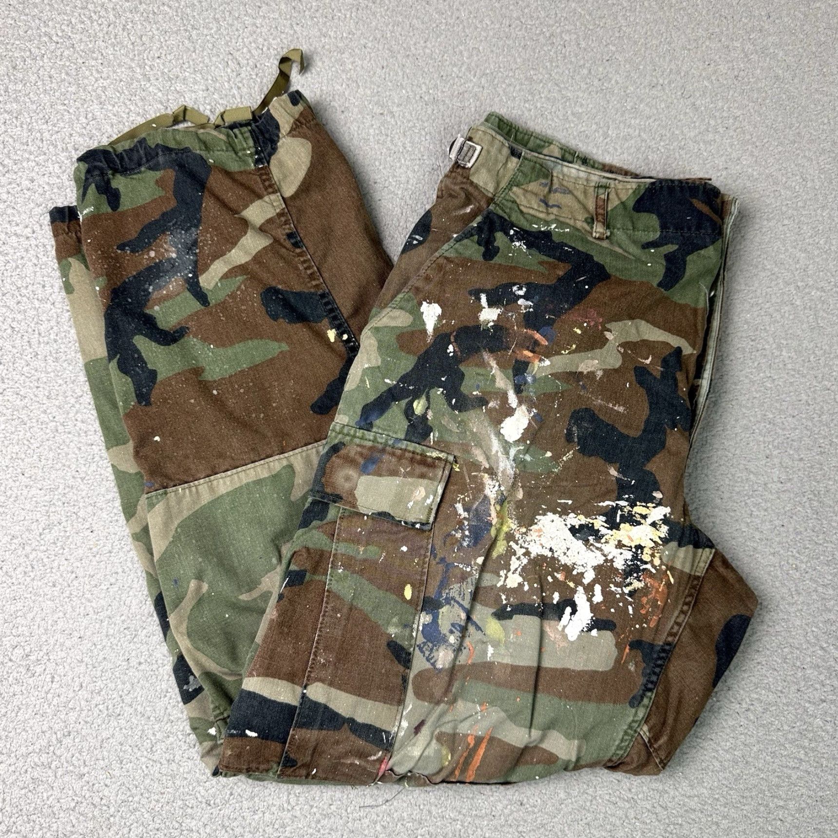 Vintage VINTAGE US Army Pants Mens M Green Woodland Camo Distressed 29in Inseam Cargo Pockets Front Flat Front Button Closure Mens Size US 31 - 2 Thumbnail