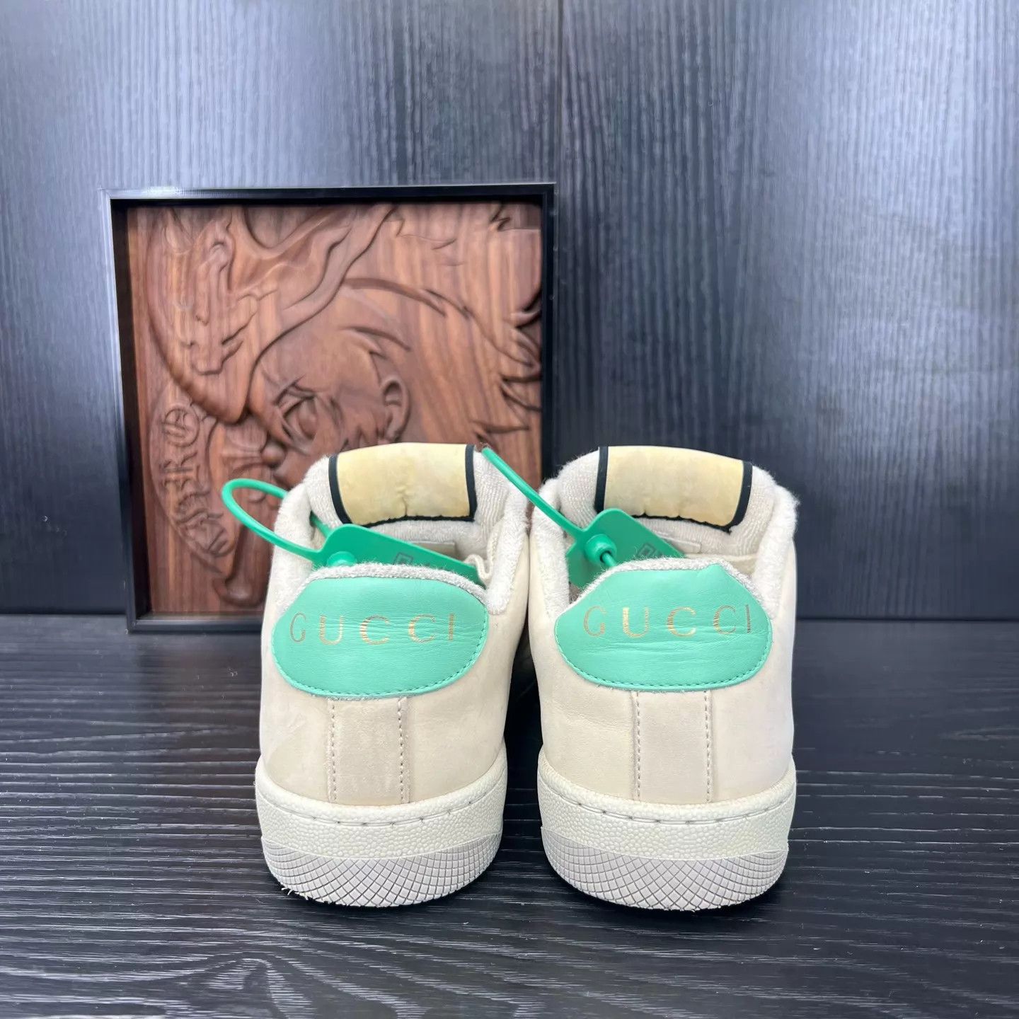 Gucci Women's Gucci Beige/Orange Crystal Sneakers 35.5, Worn 2x Size US 5 / IT 35 - 5 Thumbnail