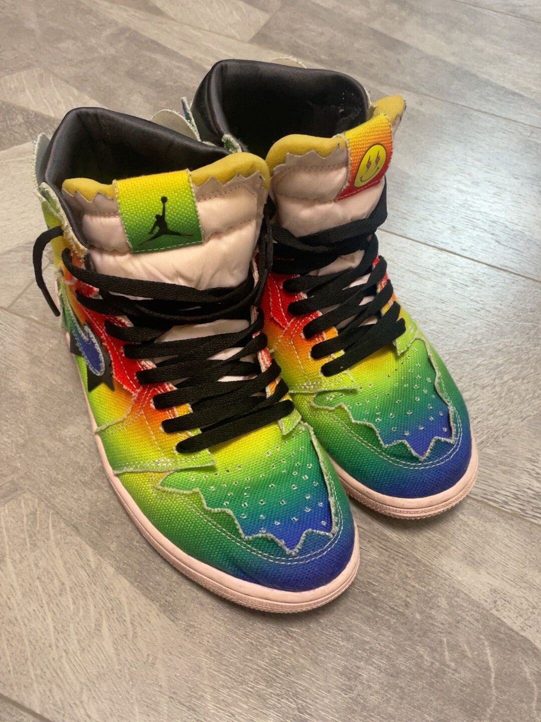 J Balvin Nike x J Balvin Jordan 1 Rainbow Tie-Dye Size US 9.5 / EU 42-43 - 1 Thumbnail