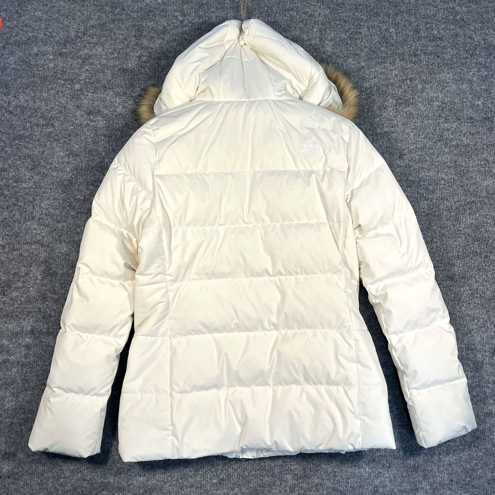 The North Face VINTAGE? The North Face Gotham Jacket Women’s M White Down Faux Fur Hood Parka Women M White Gotham Jacket 550 Down W/Faux Fur Hood White Size M / US 6-8 / IT 42-44 - 5 Thumbnail
