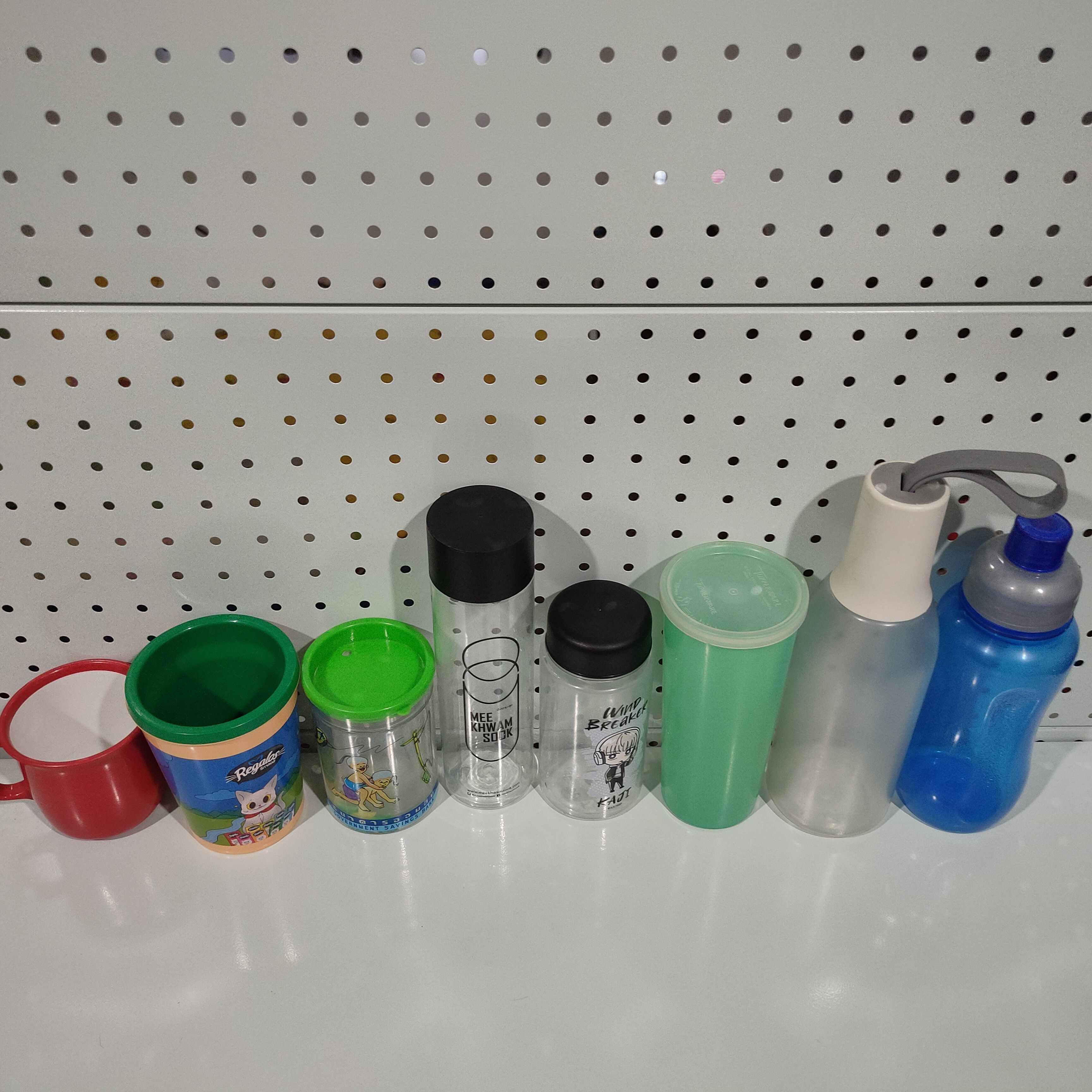 Other 🔥Used cups and bottles 8 pieces for $15 Size ONE SIZE - 4 Thumbnail