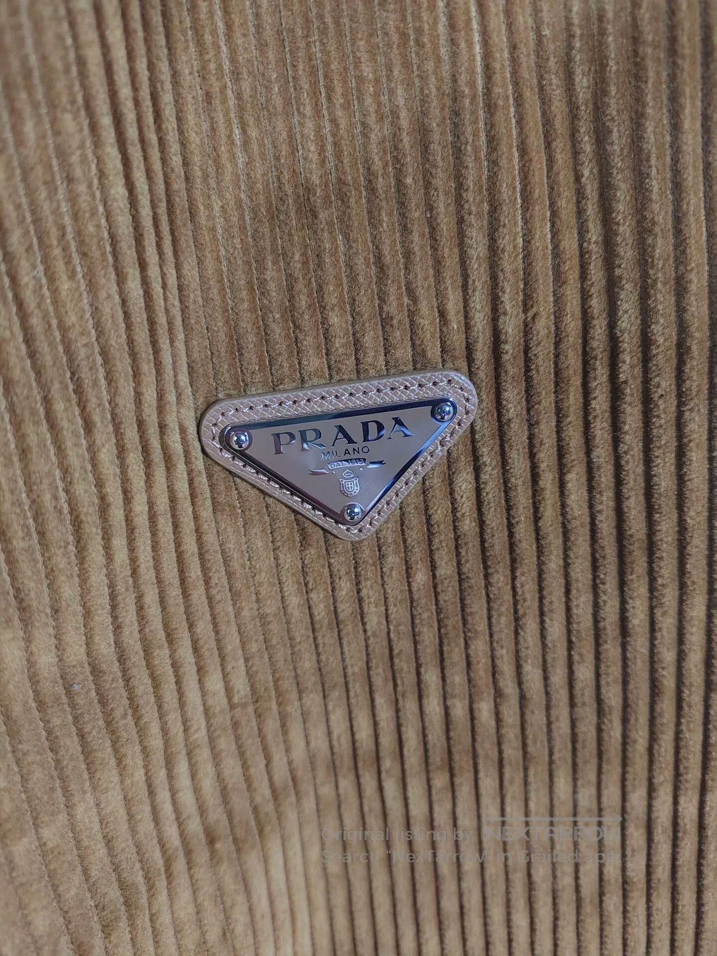 Prada Prada Corduroy Quilted Vest in Beige. Size US S / EU 44-46 / 1 - 6 Thumbnail