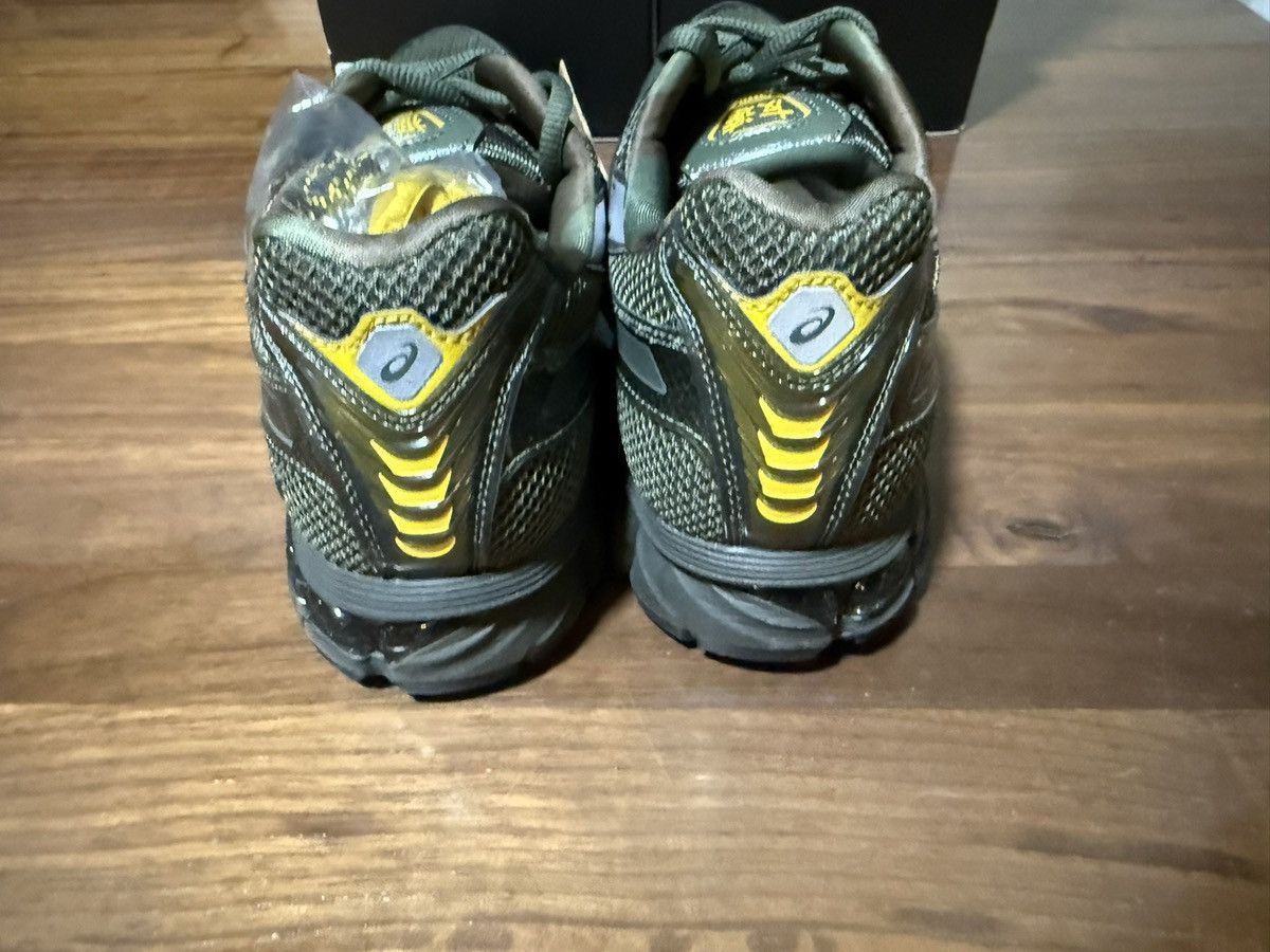 Asics × Kith × Marvel Comics Marvel Capcom Kith ASICS GEL-KAYANO 12.1 Cap America Guile Size US 11 / EU 44 - 10 Thumbnail