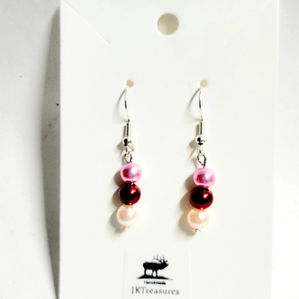 Handmade Hand crafted Valentine's Day glass bead dangle earrings Size ONE SIZE - 1 Thumbnail
